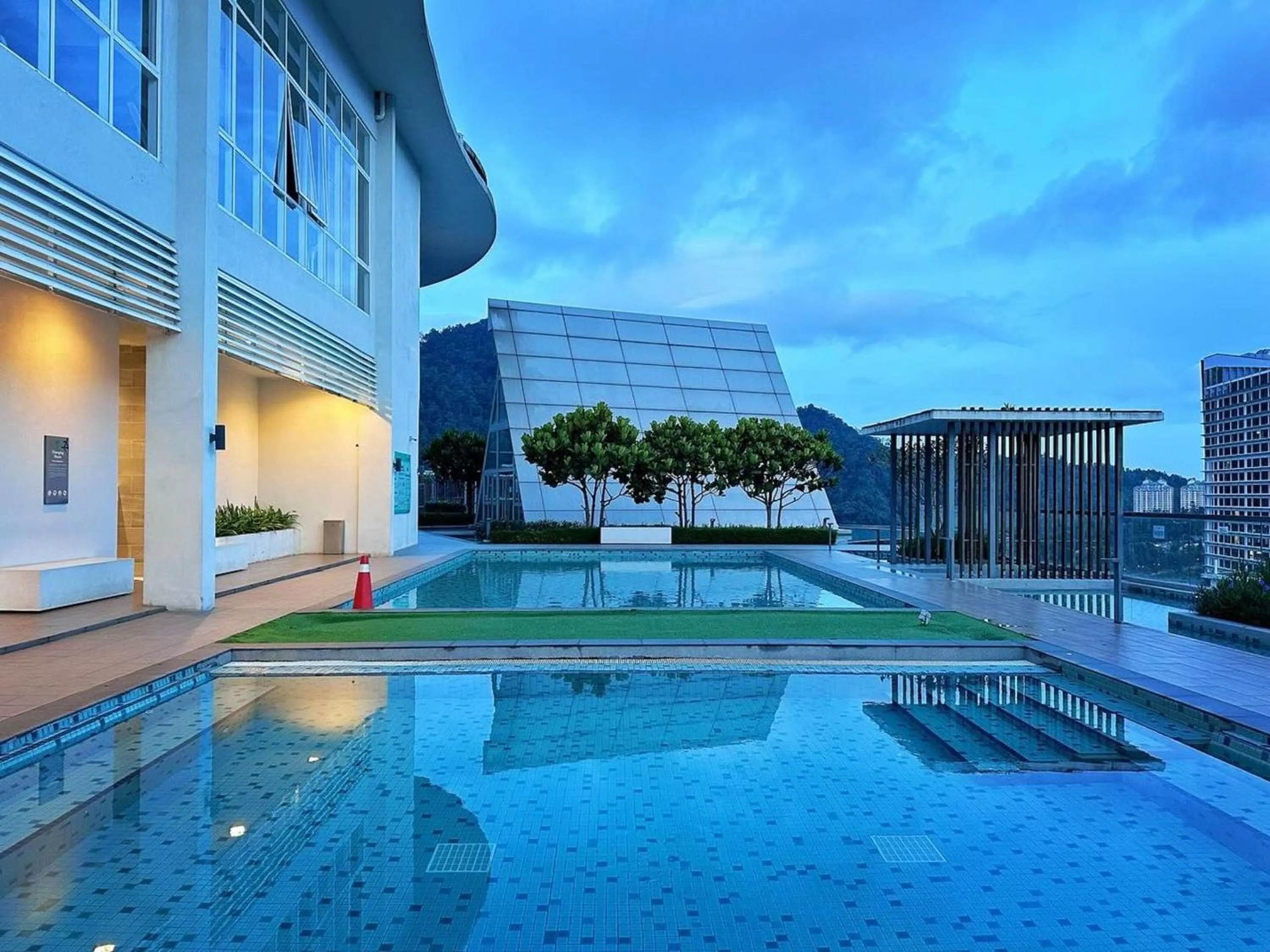 Swimming pool in Swiss-Garden Hotel & Residences, Genting Highlands