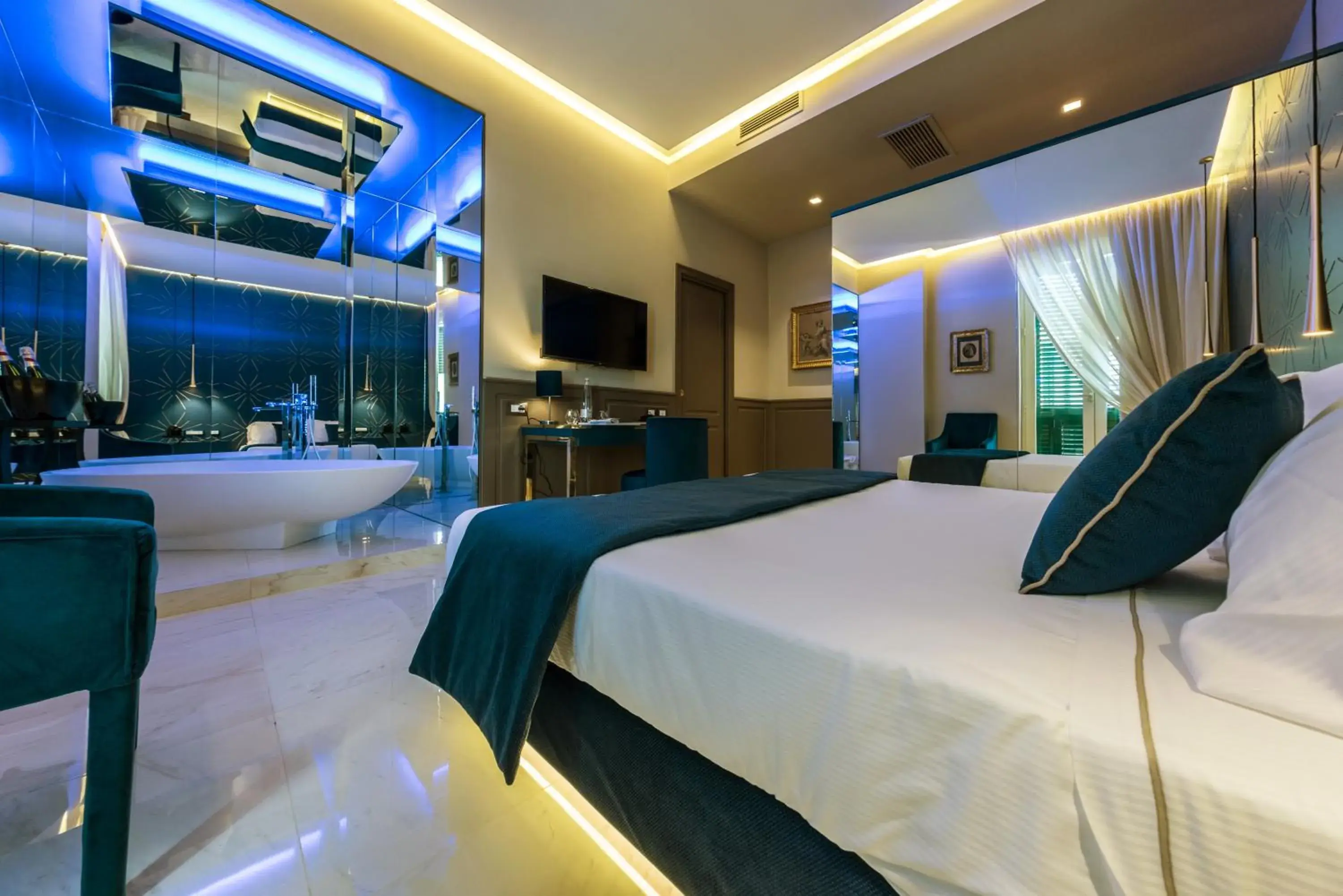 Deluxe Double Room with Bath in Relais San Severo Deluxe Double Room with Bath in Relais San Severo