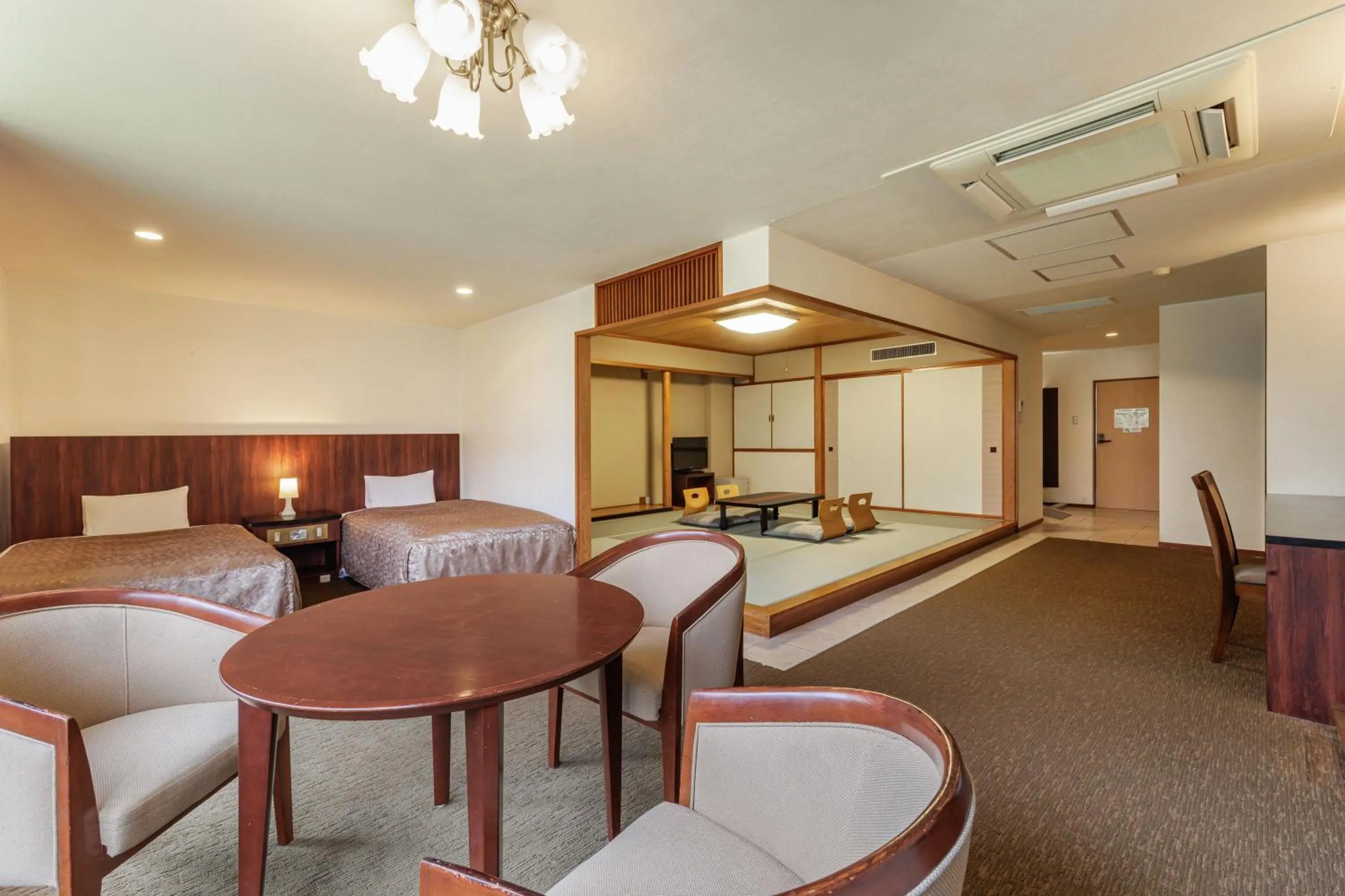 Photo of the whole room in Spa Resort Hawaiians Hotel Hawaiians