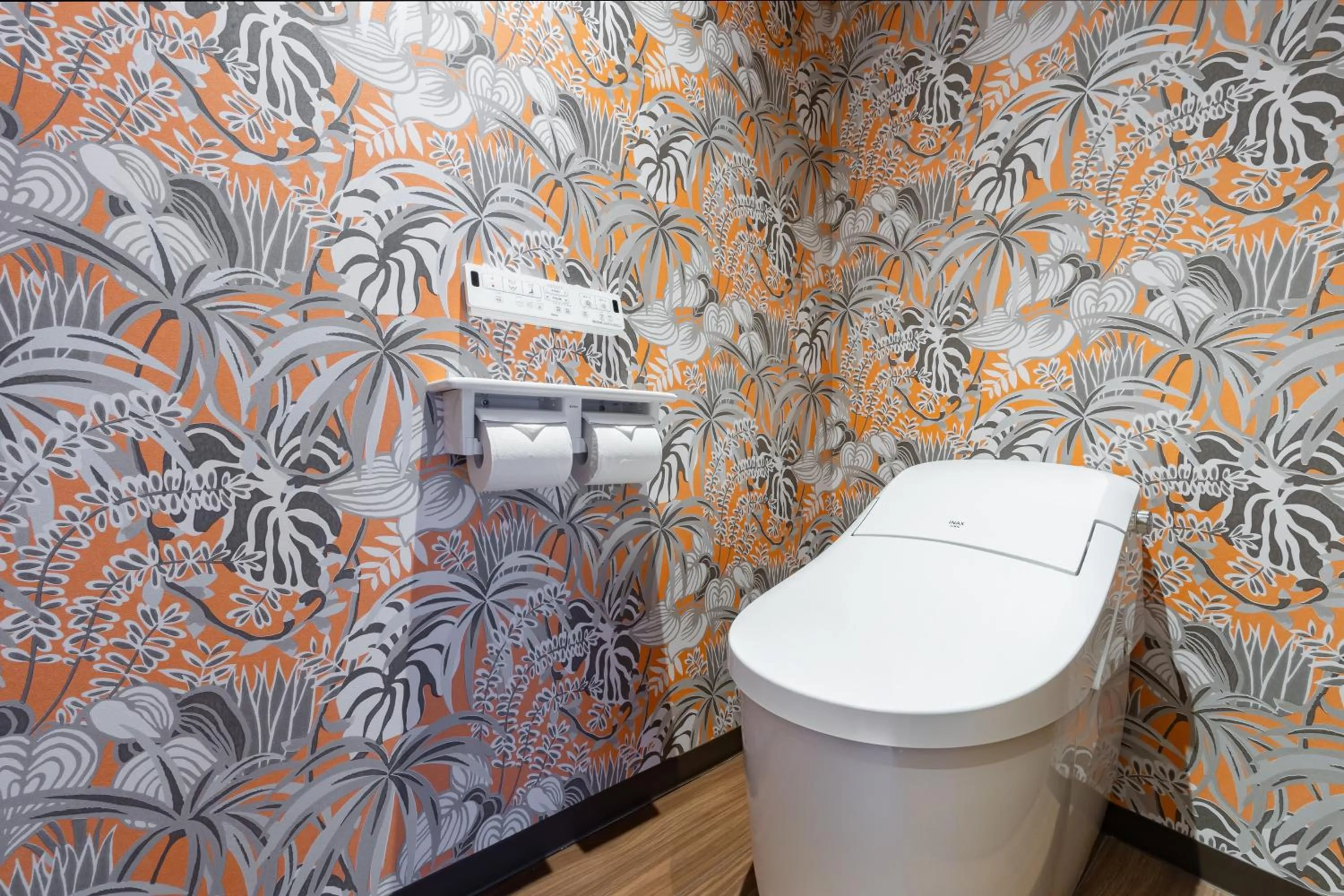 Toilet in Spa Resort Hawaiians Hotel Hawaiians