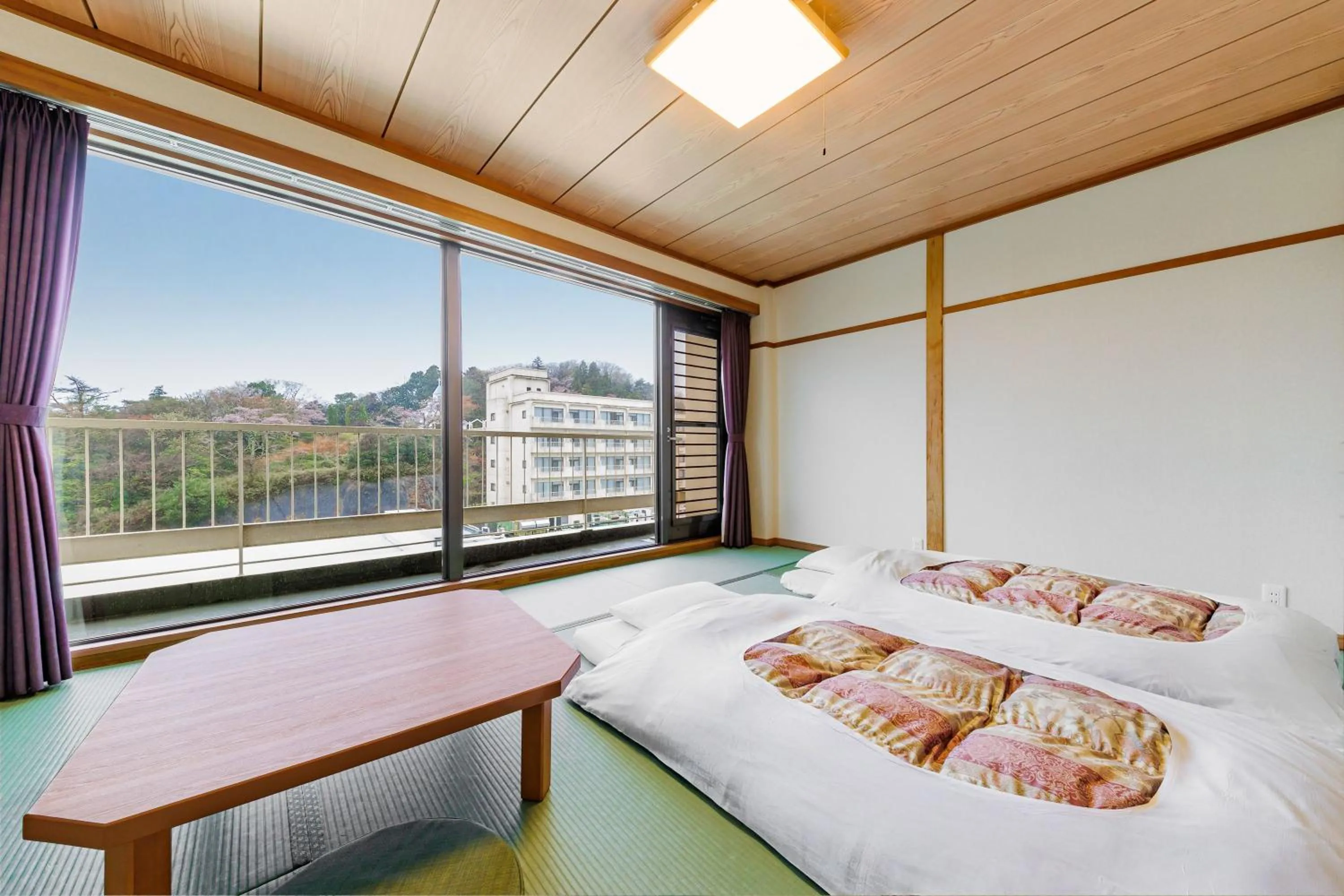 Photo of the whole room, Bed in Spa Resort Hawaiians Hotel Hawaiians
