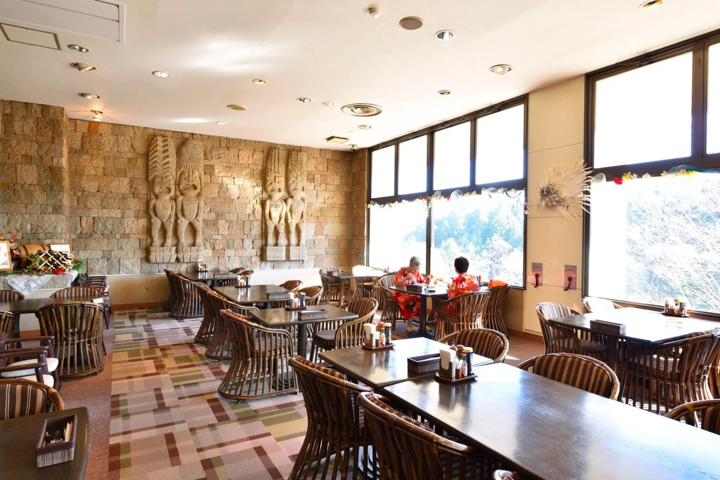 Lunch in Spa Resort Hawaiians Hotel Hawaiians