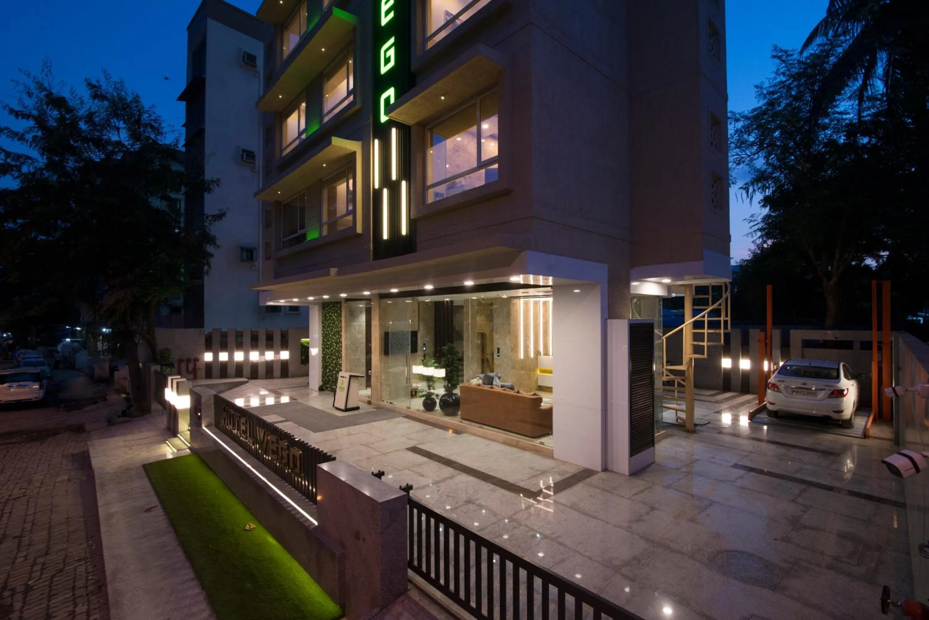 Facade/entrance in Hotel Wego