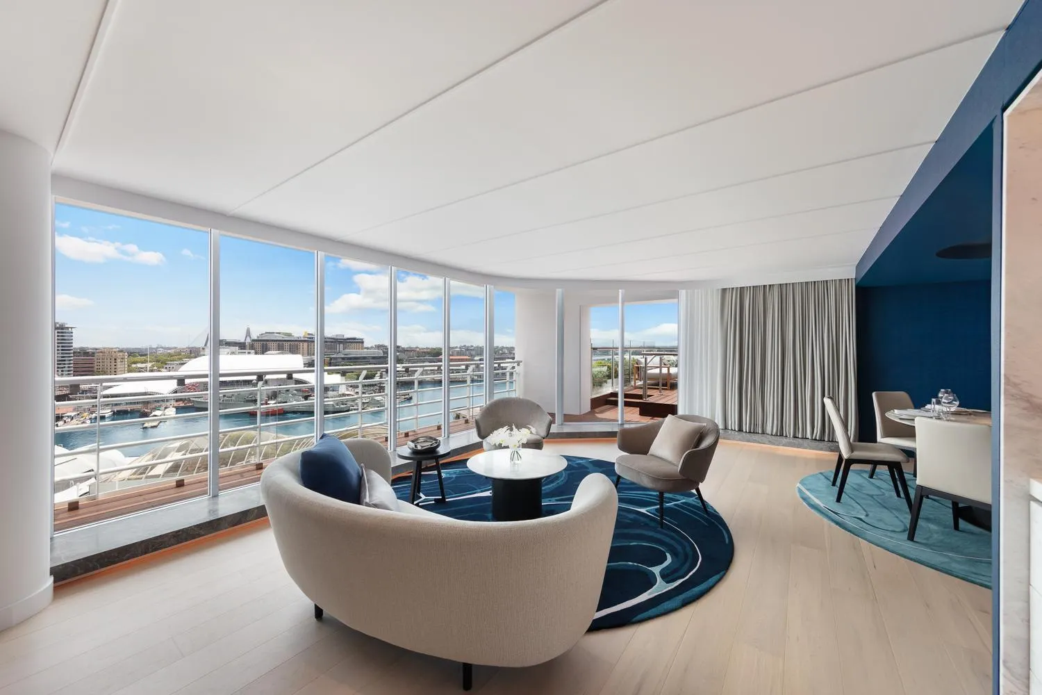 Living room in Hyatt Regency Sydney