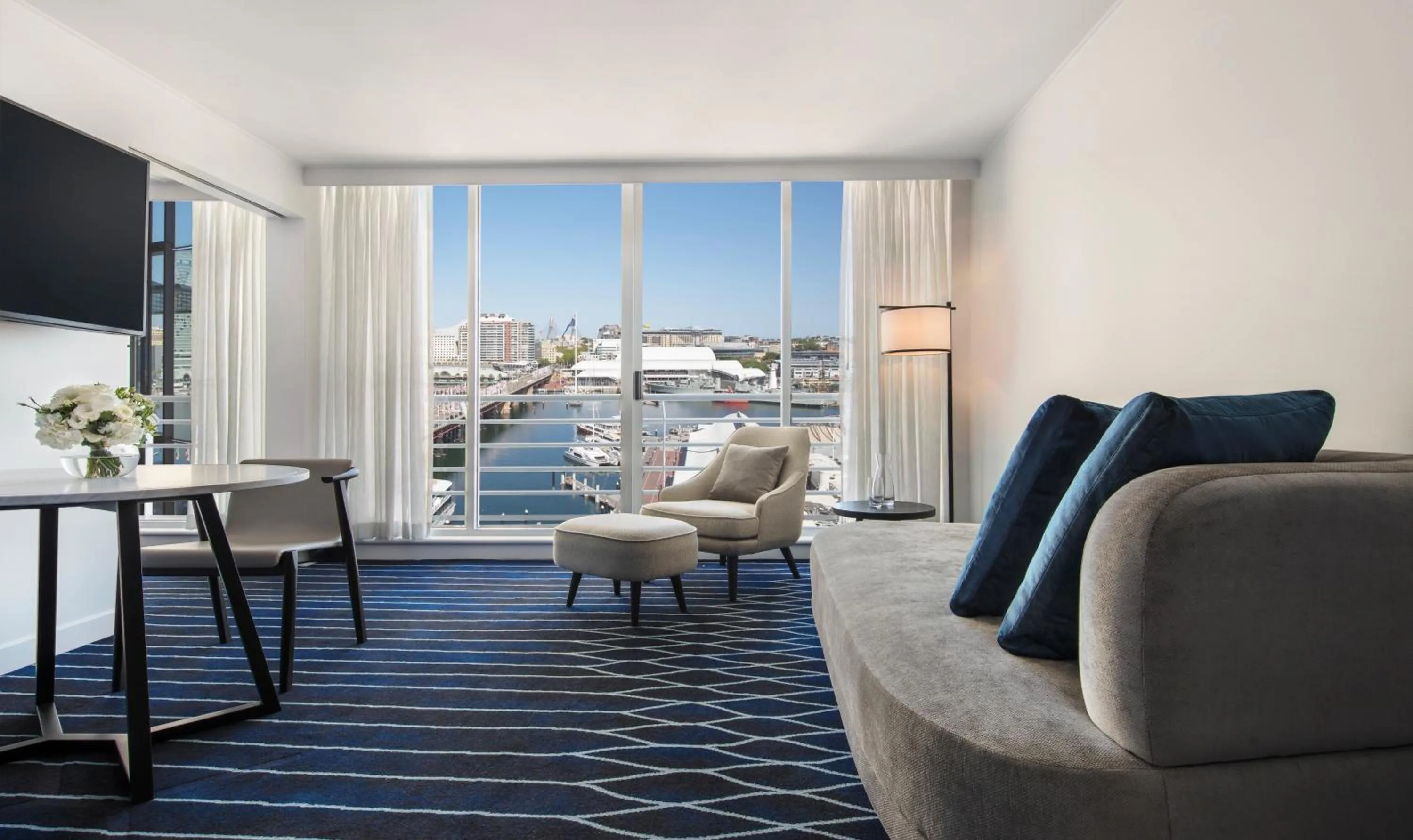 Living room in Hyatt Regency Sydney