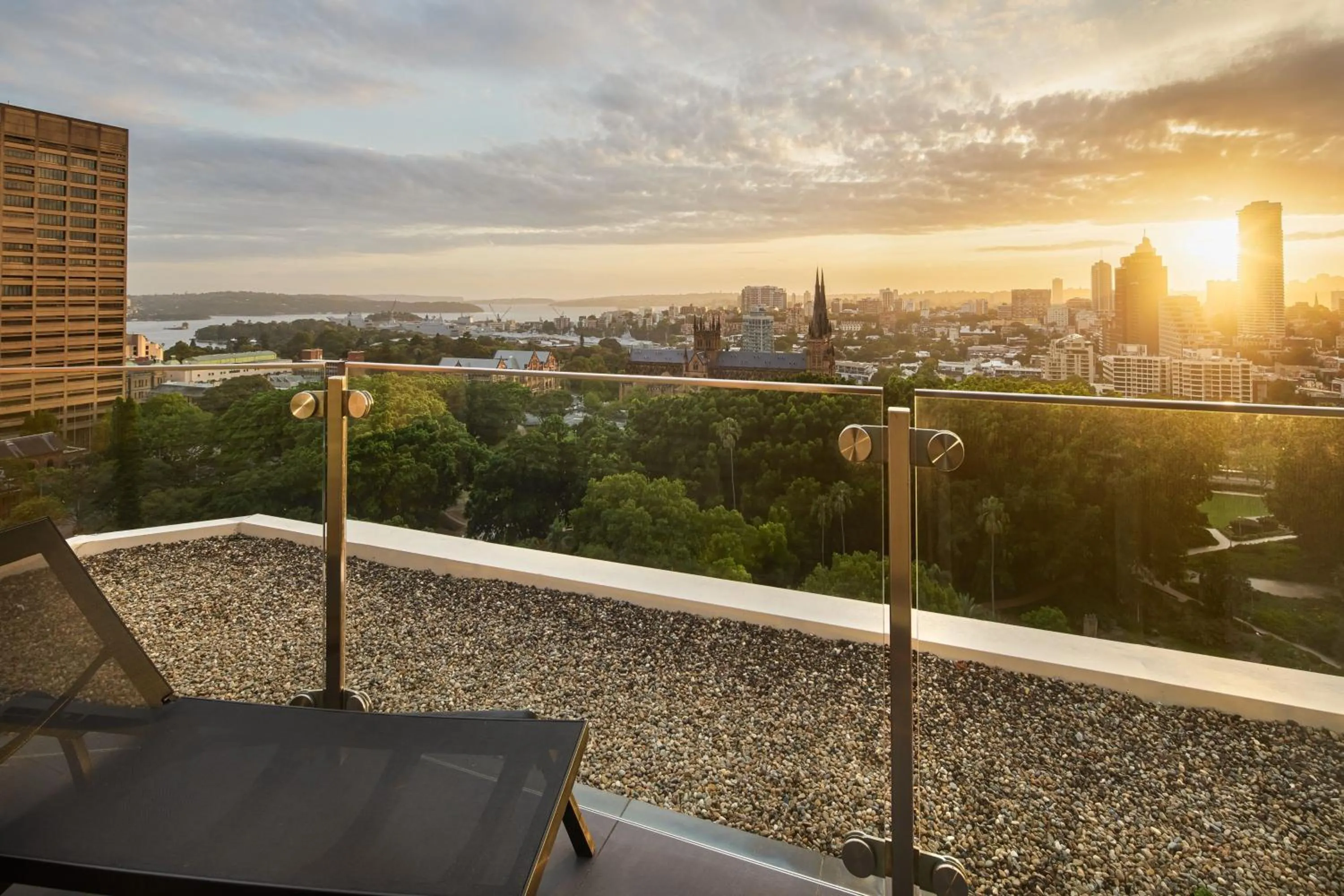 Lounge or bar in Sheraton Grand Sydney Hyde Park