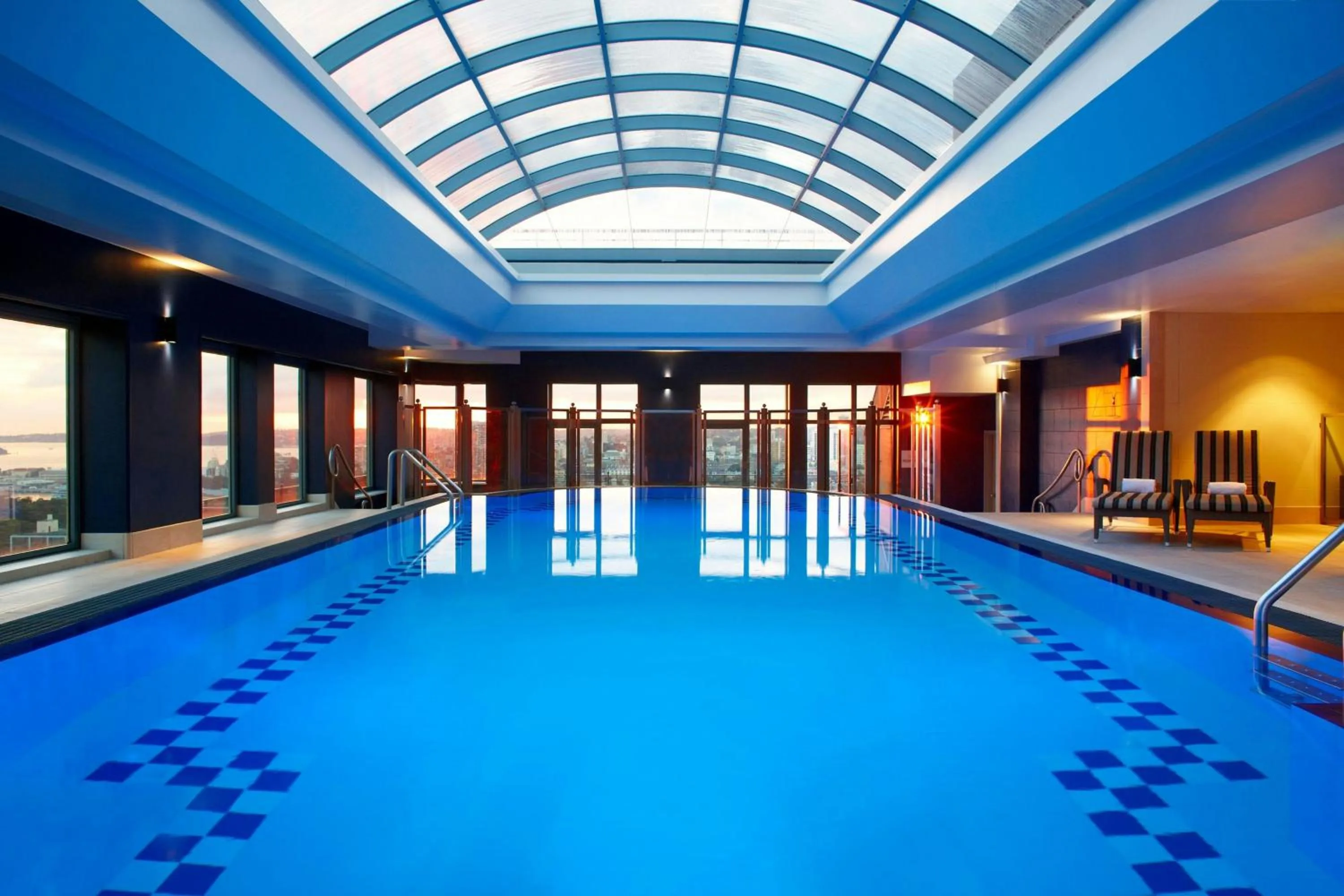 Swimming pool in Sheraton Grand Sydney Hyde Park