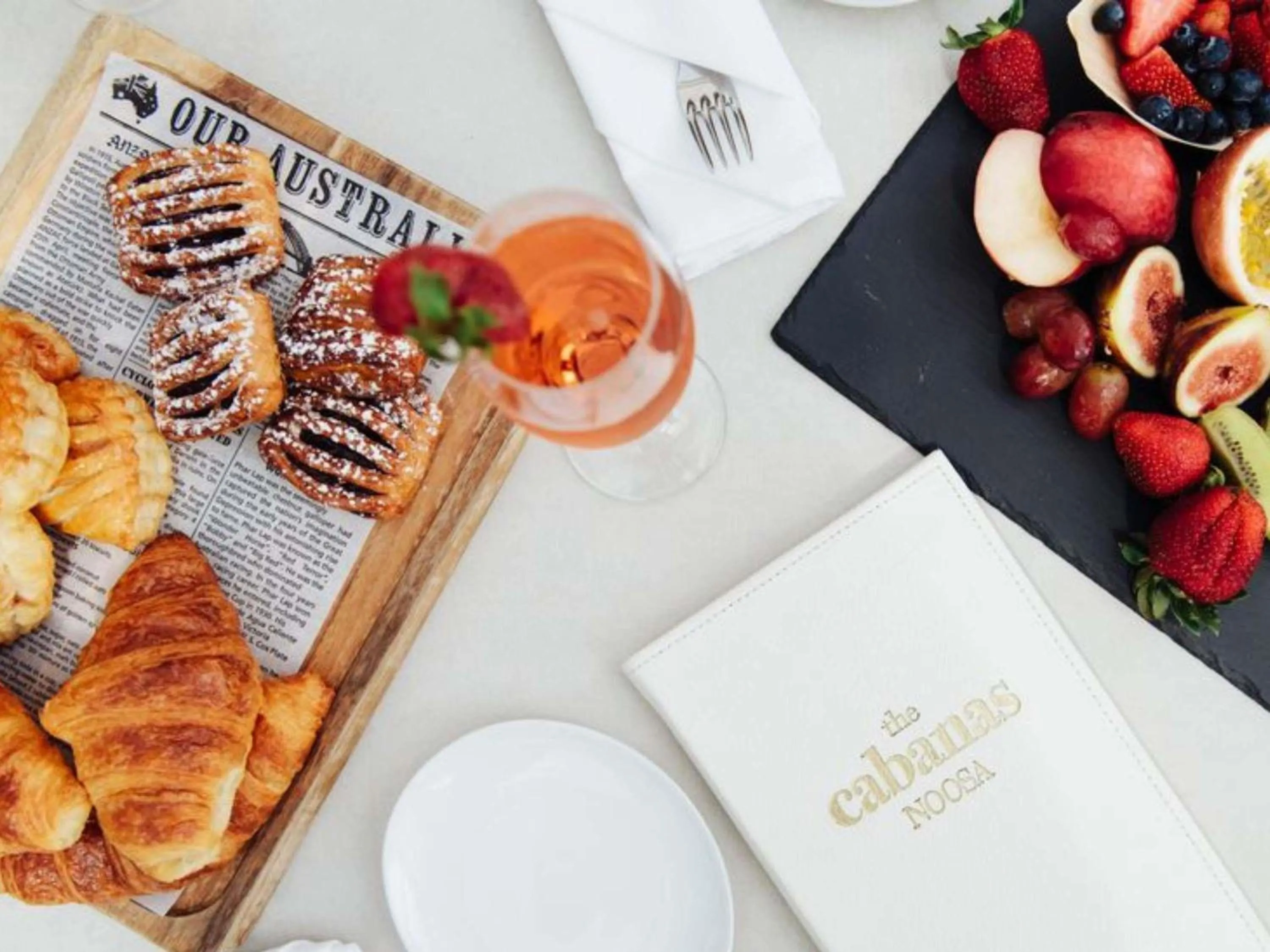 Lounge or bar in Sofitel Noosa Pacific Resort