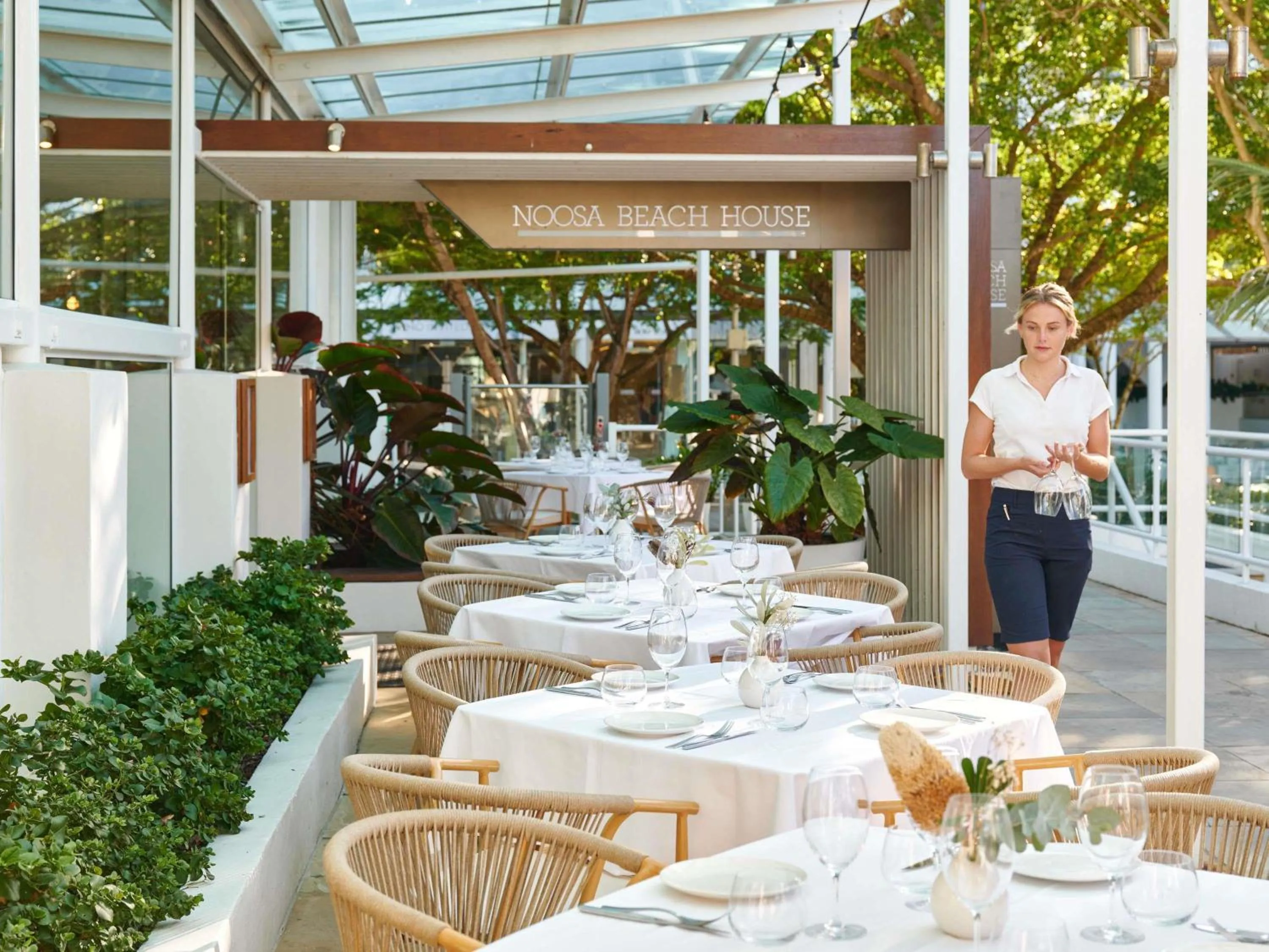 Restaurant/places to eat in Sofitel Noosa Pacific Resort