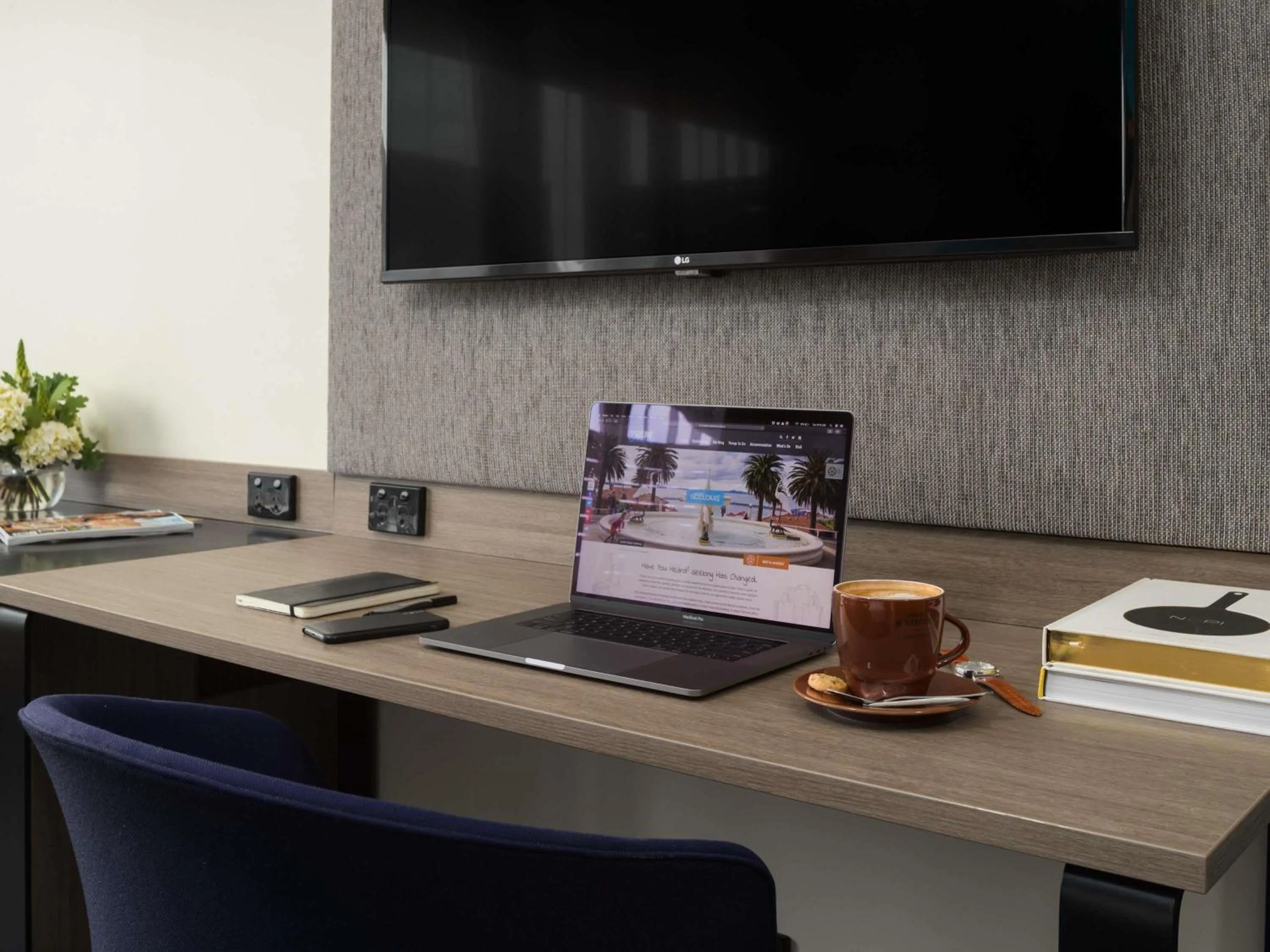 Bedroom in Novotel Geelong