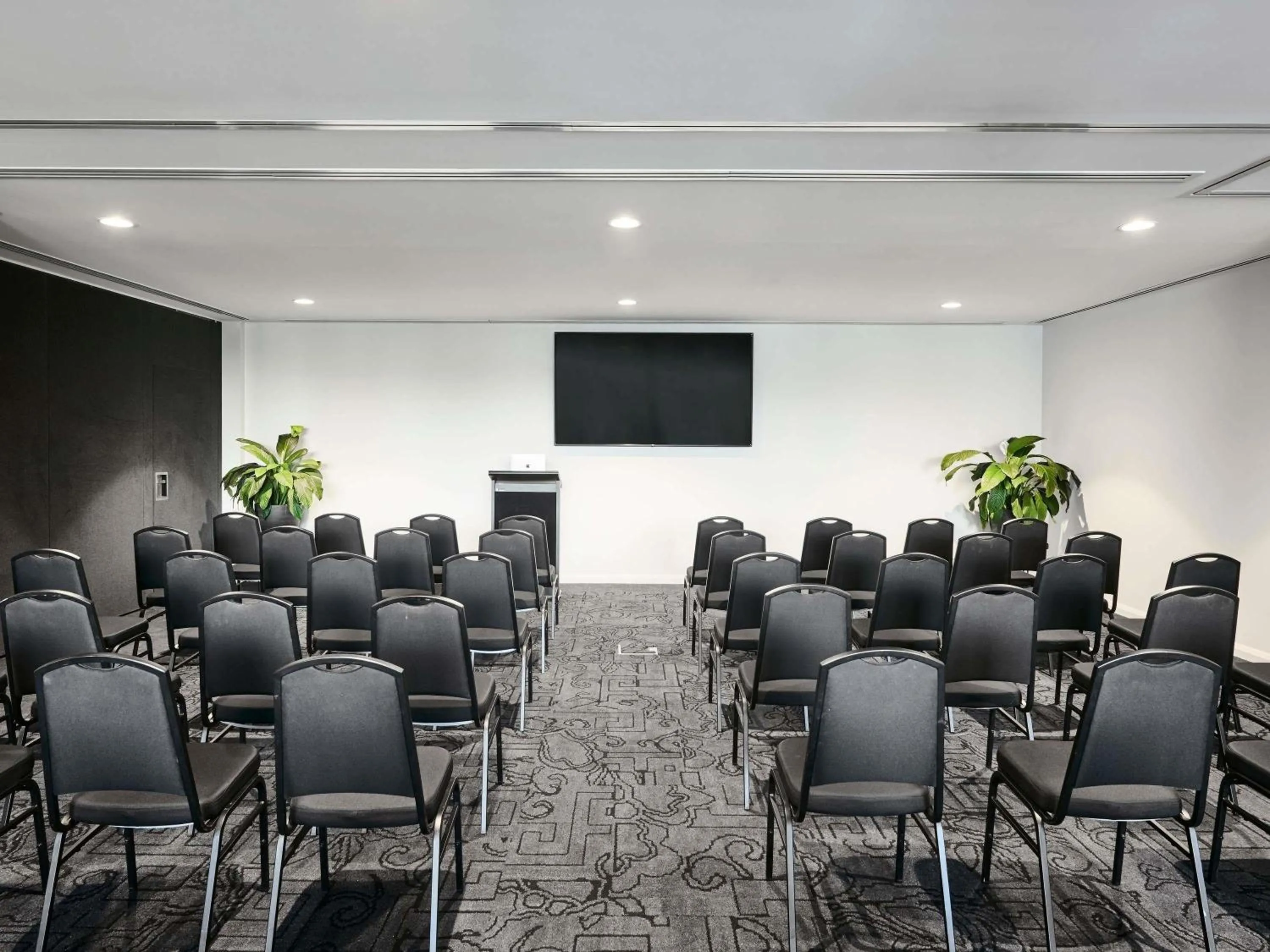 Meeting/conference room in Novotel Geelong