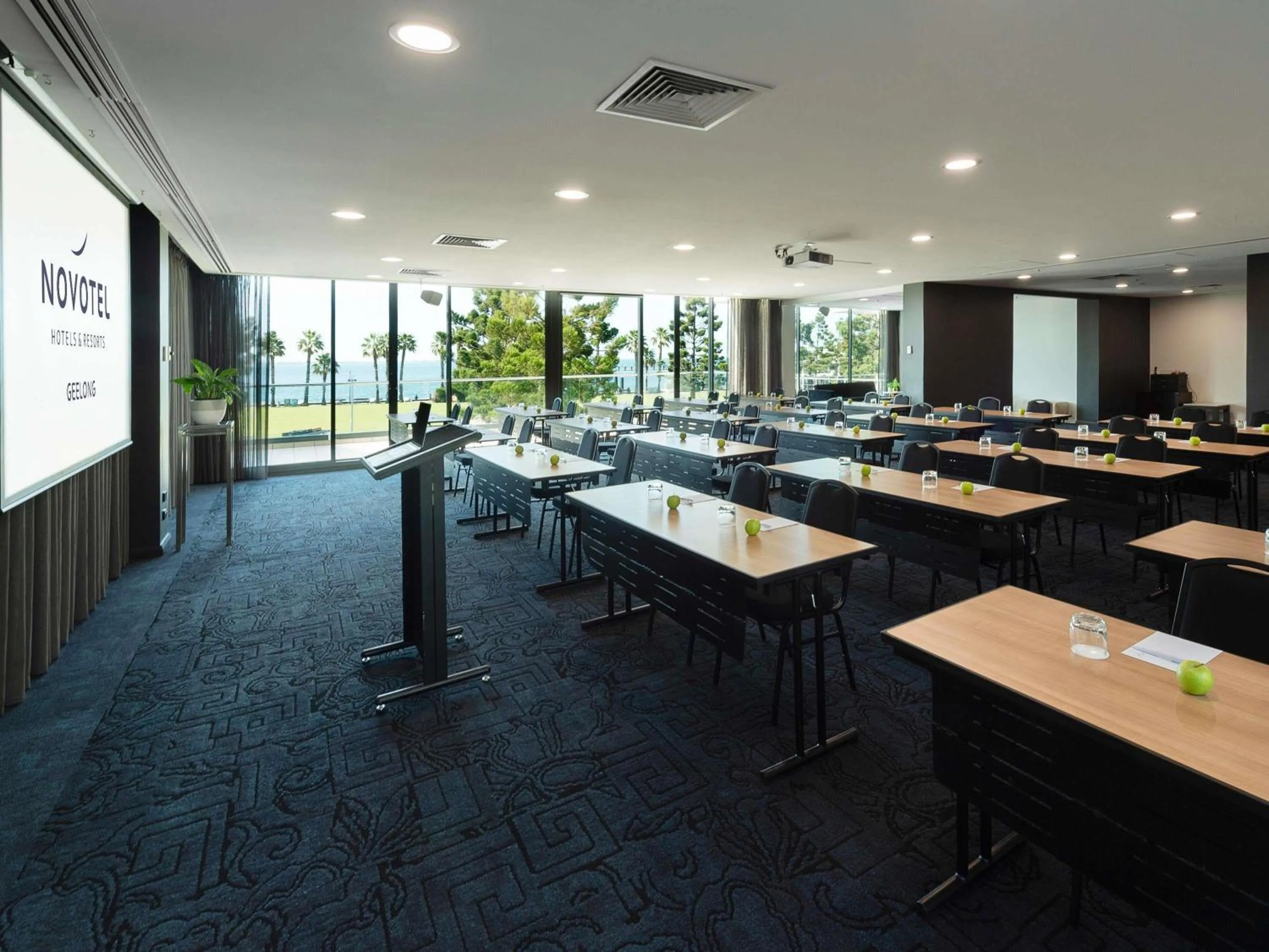 Meeting/conference room in Novotel Geelong