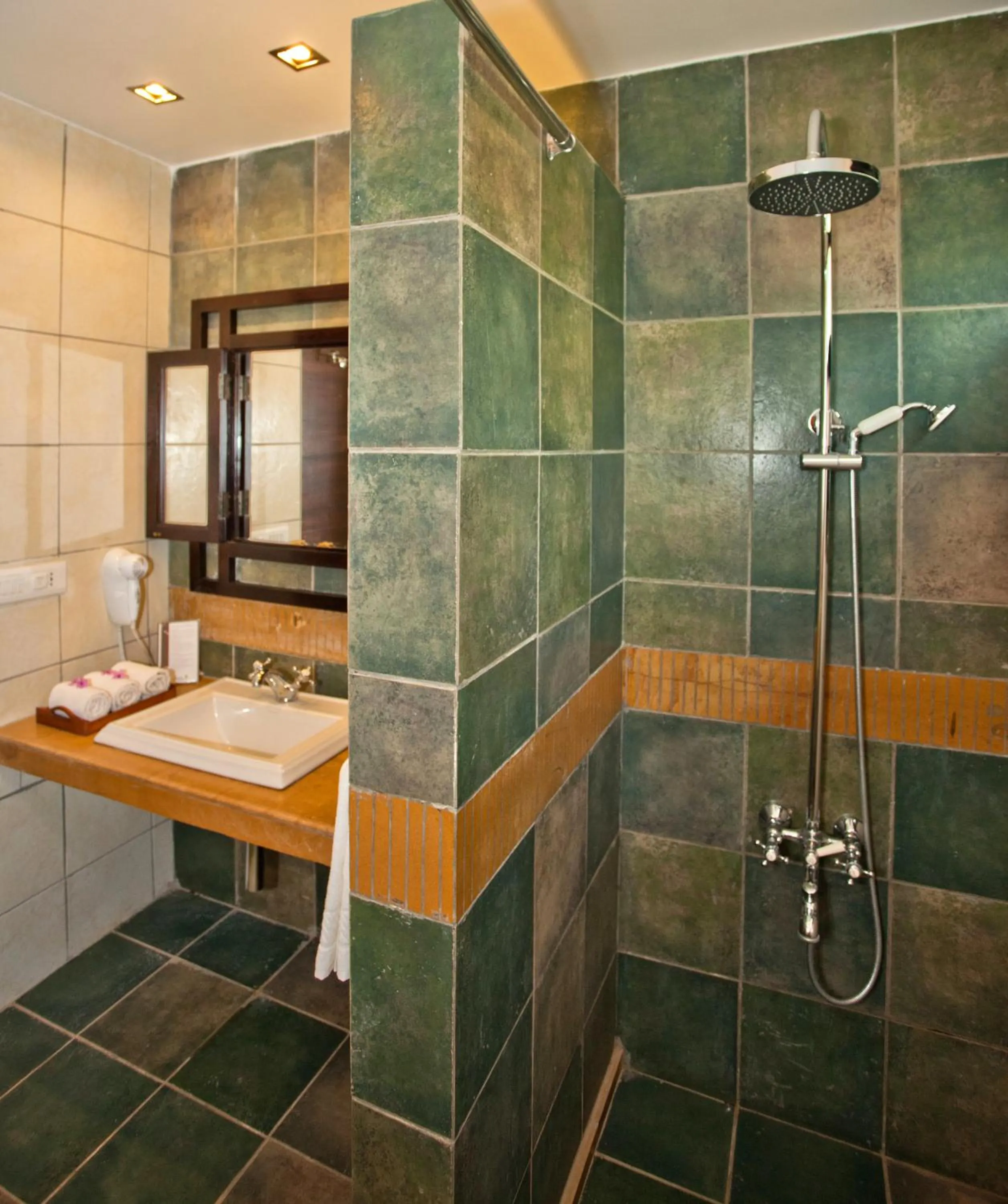 Shower in Club Mahindra Sasan Gir