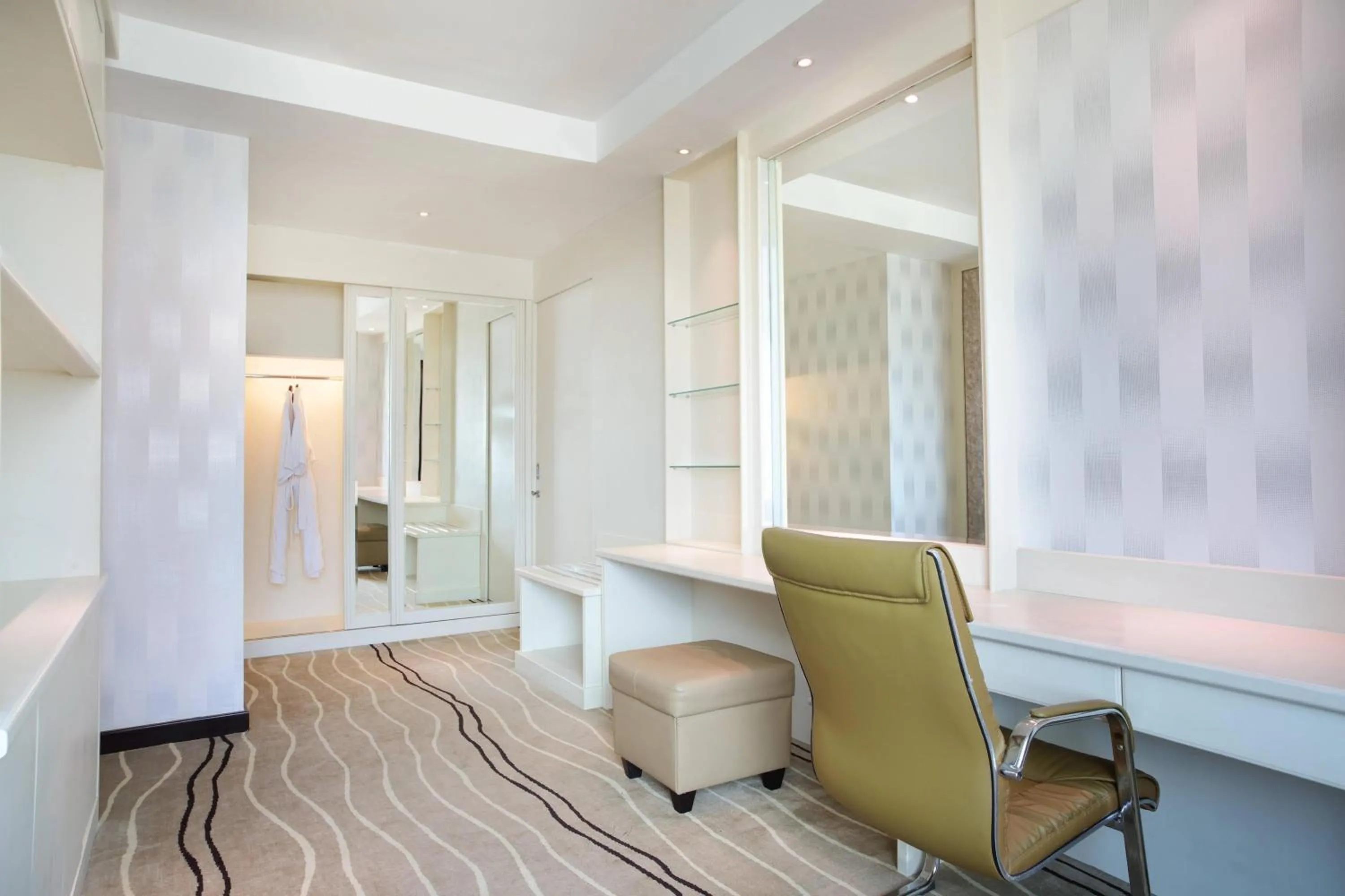 Photo of the whole room in Four Points by Sheraton Medan