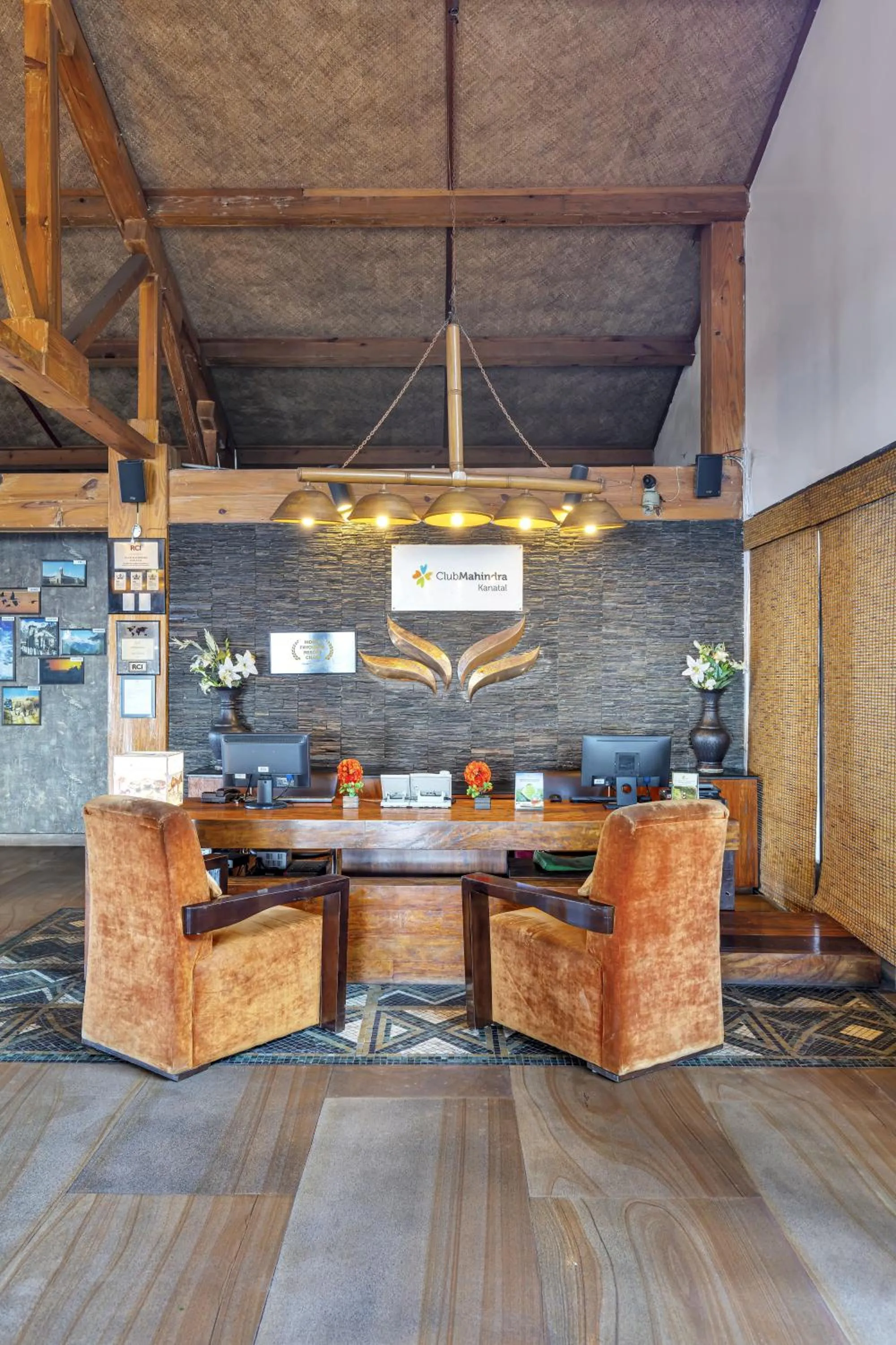 Lobby or reception in Club Mahindra Kanatal