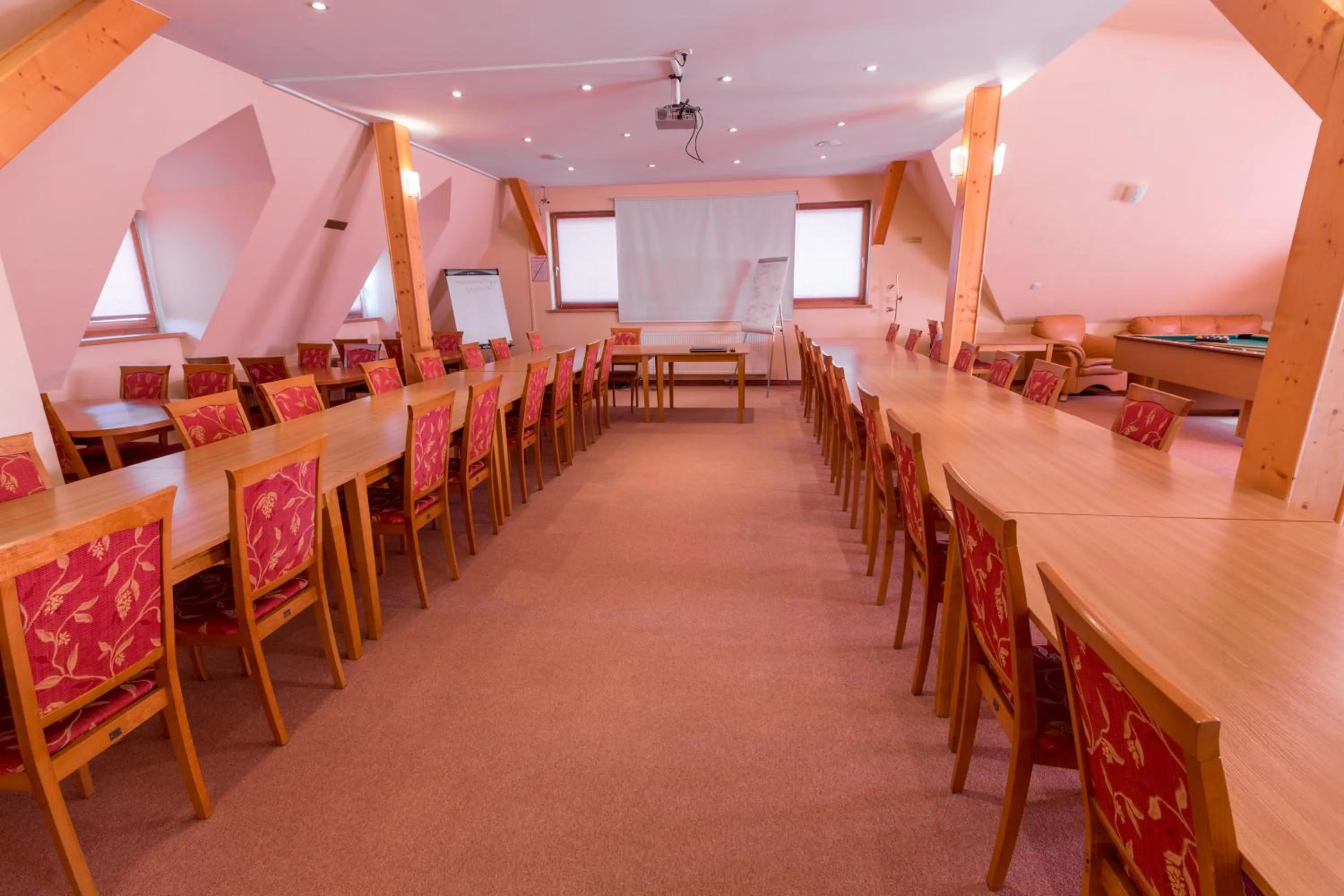 Meeting/conference room in Ośrodek FIAN Zakopane - noclegi i konferencje w centrum