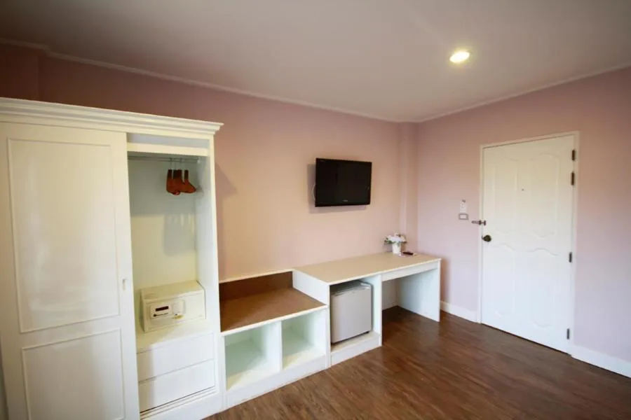 Bedroom in Hotel Alley