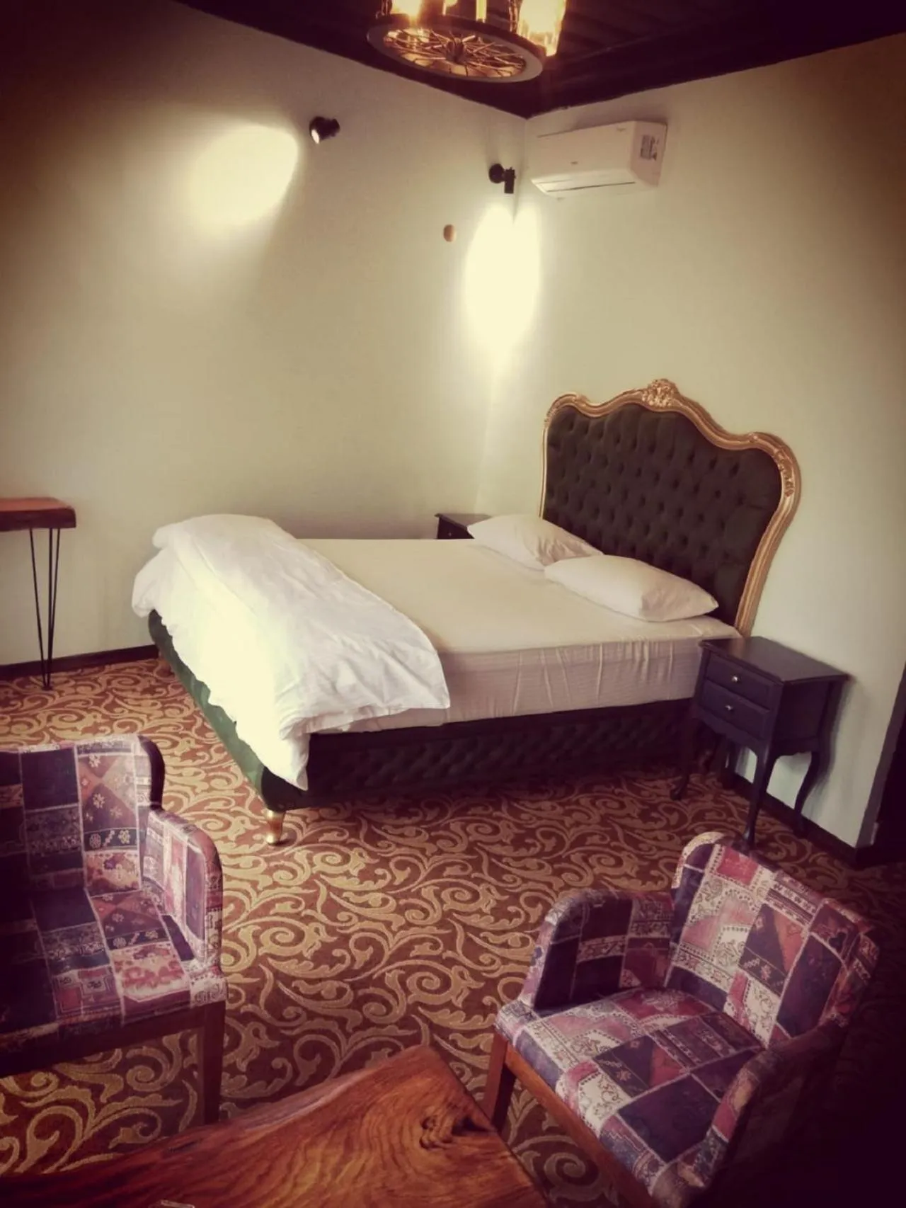 Photo of the whole room in Kayıbeyi Hotel & Restaurant