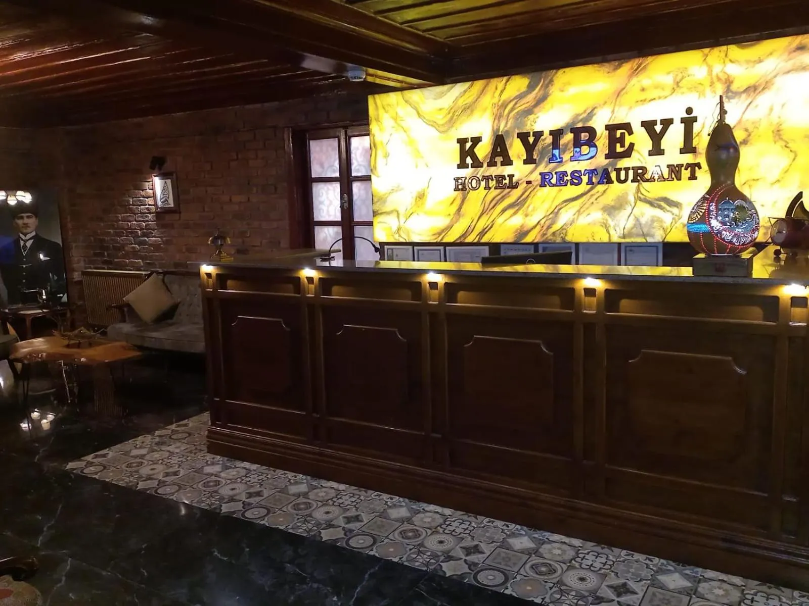 Lobby or reception in Kayıbeyi Hotel & Restaurant