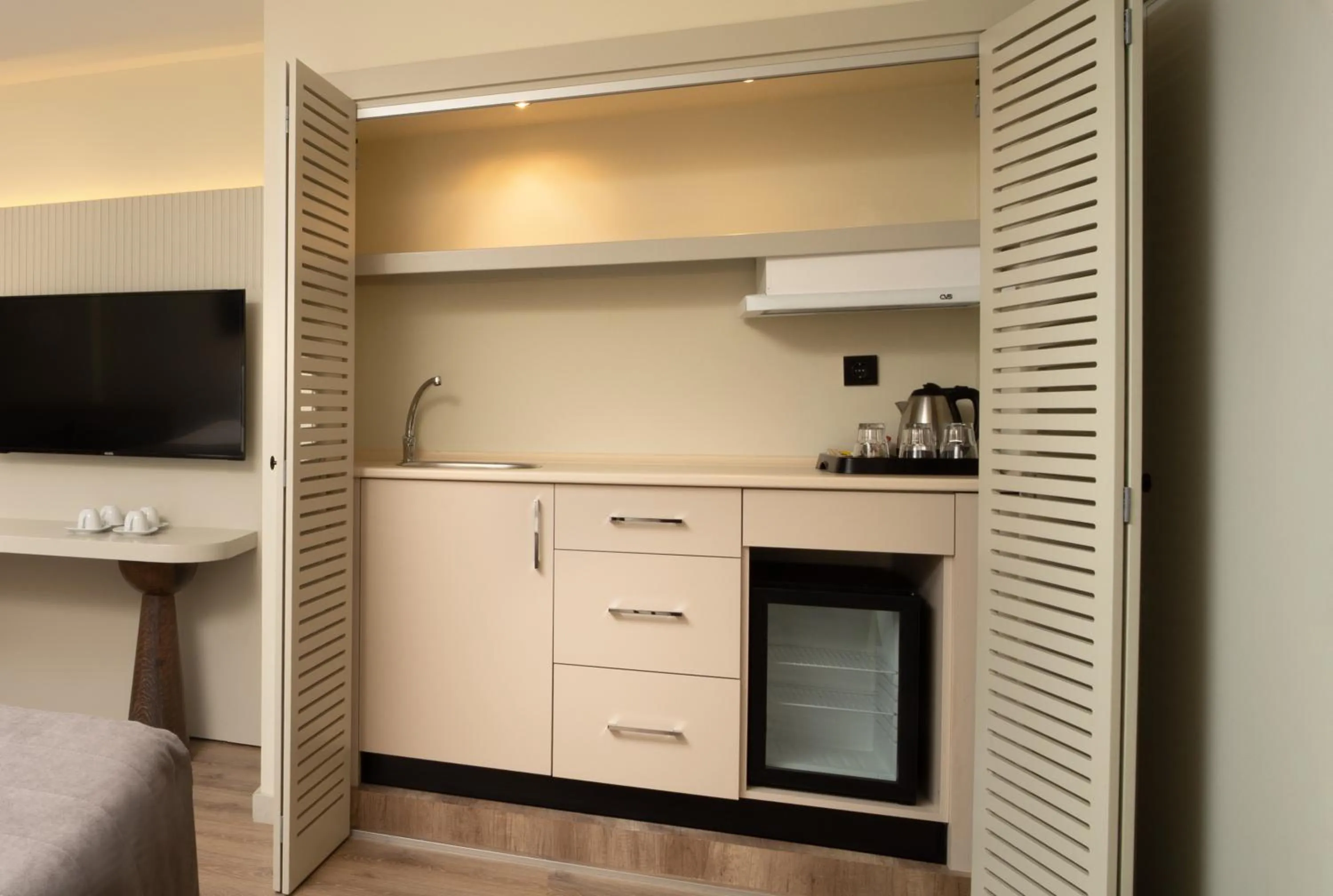 TV and multimedia in Orka Taksim Apart Hotel