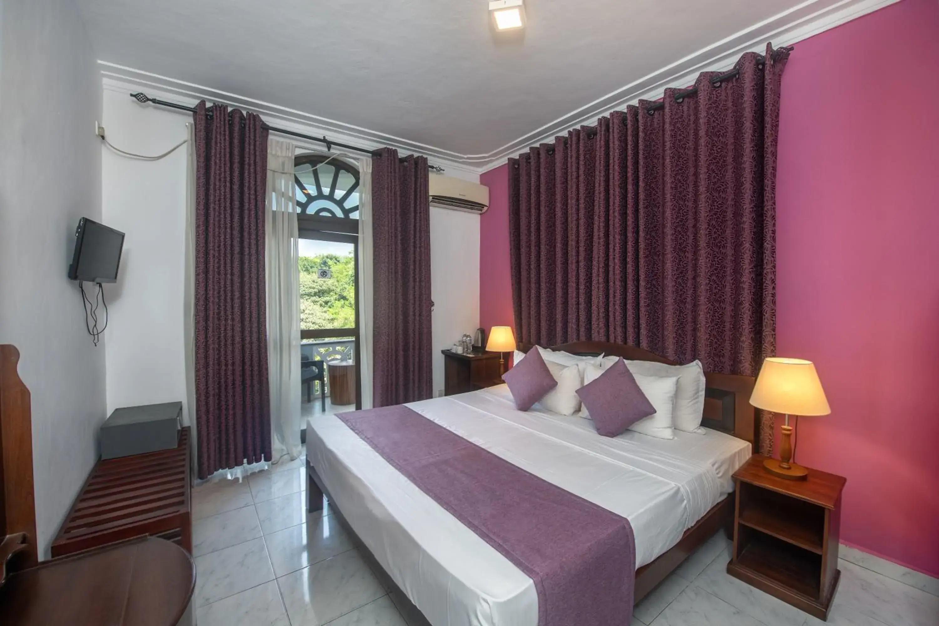 Double Room with Balcony in Ceyloni Lake Residency Double Room with Balcony in Ceyloni Lake Residency