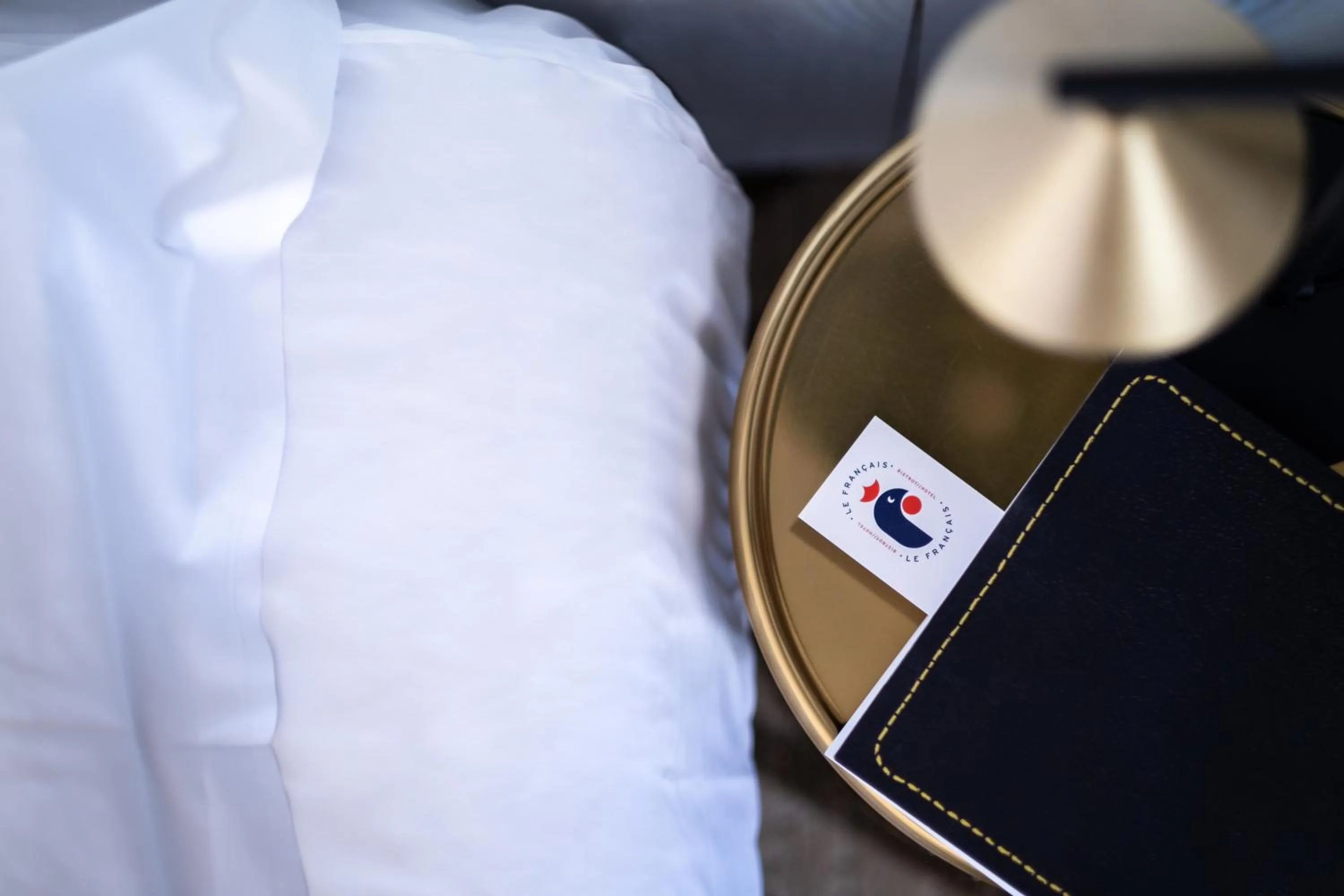 Bed in Hôtel Le Français