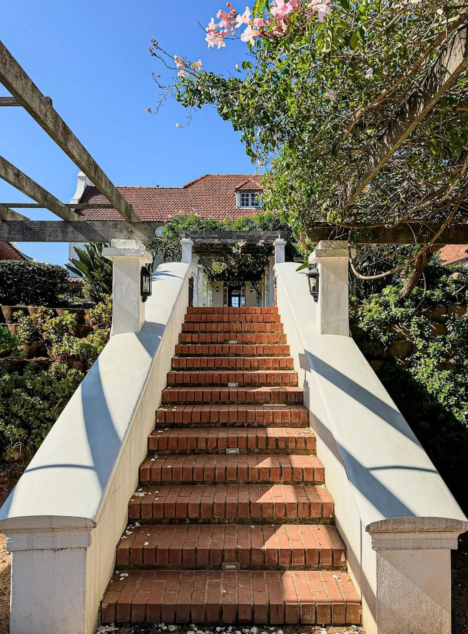 Facade/entrance in Botha House
