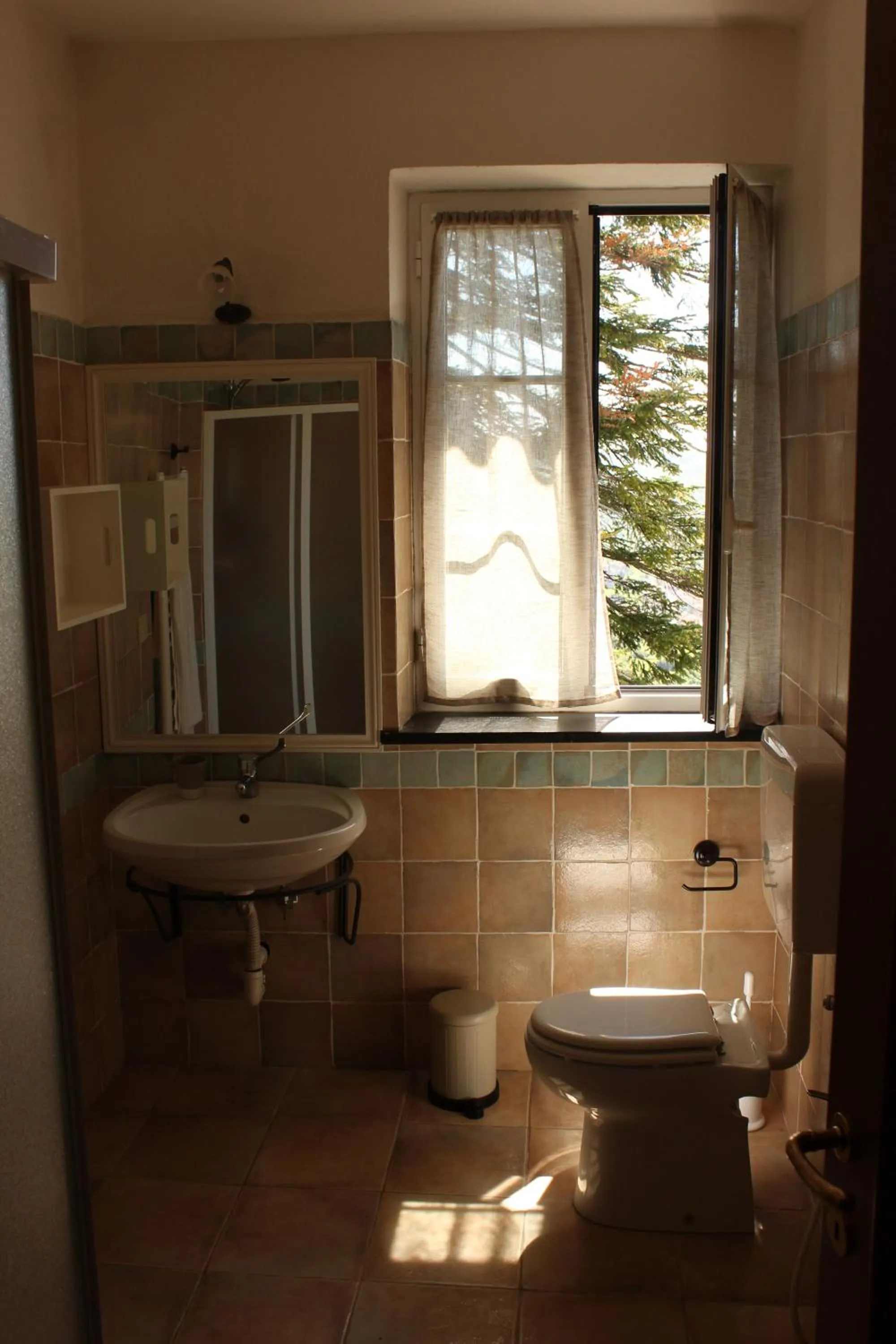 Bathroom in Locanda del Sale Affittacamere
