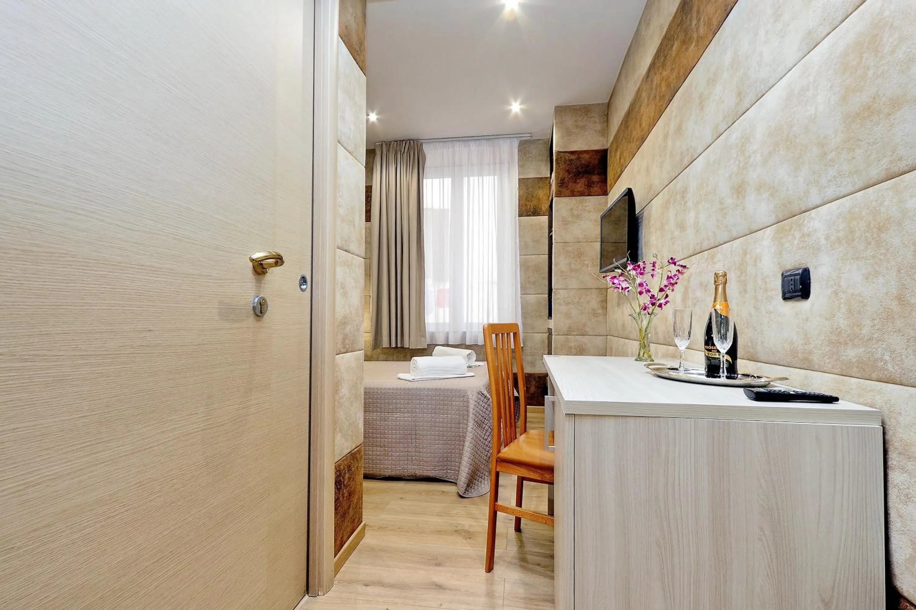 Bed in Gialli Vatican Guesthouse