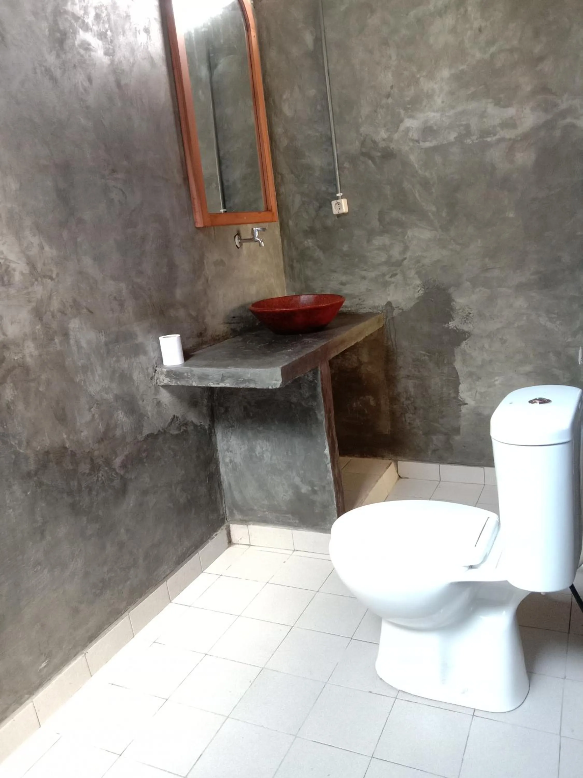 Jungle House - surf & stay