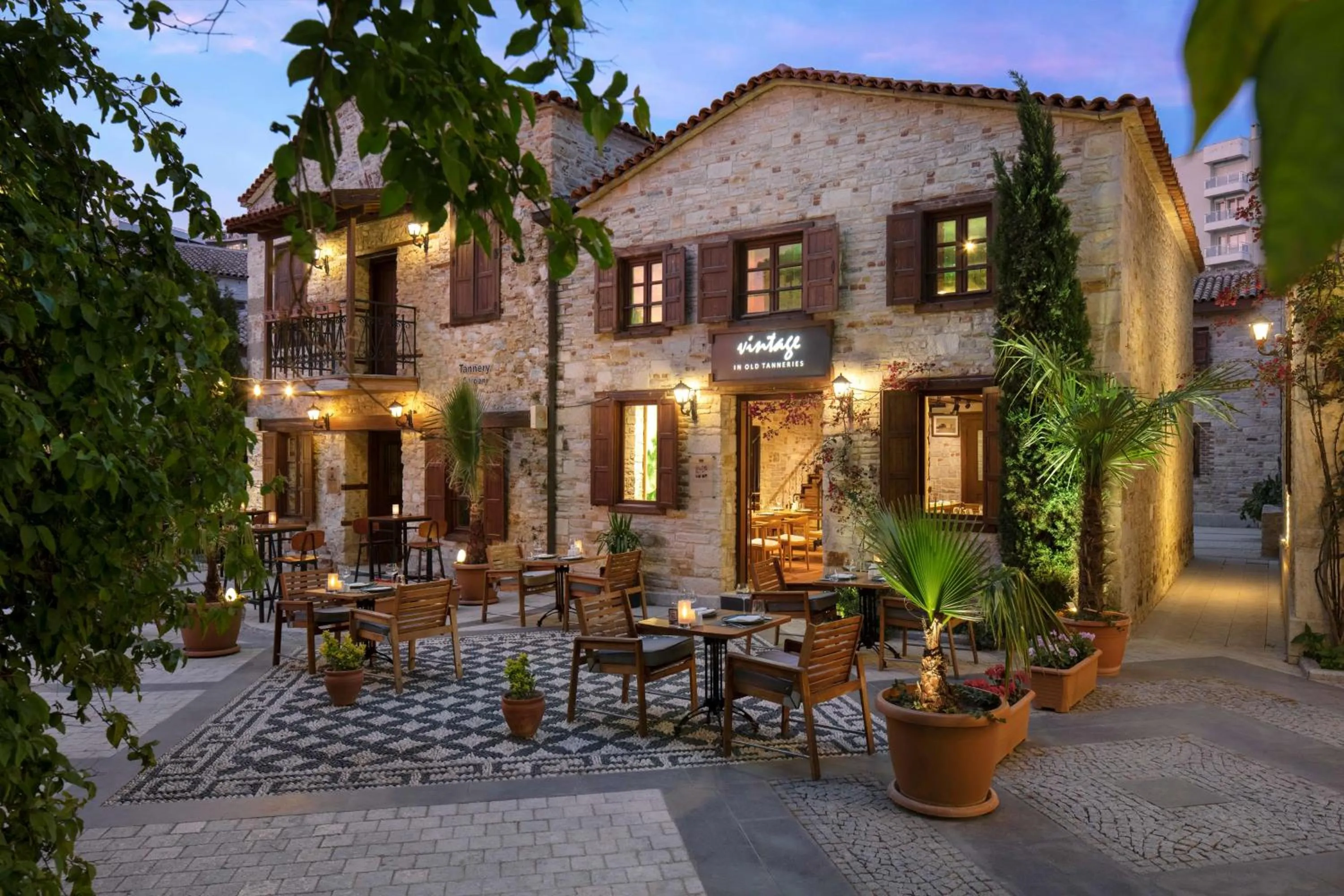 Restaurant/places to eat in DoubleTree by Hilton Kusadasi