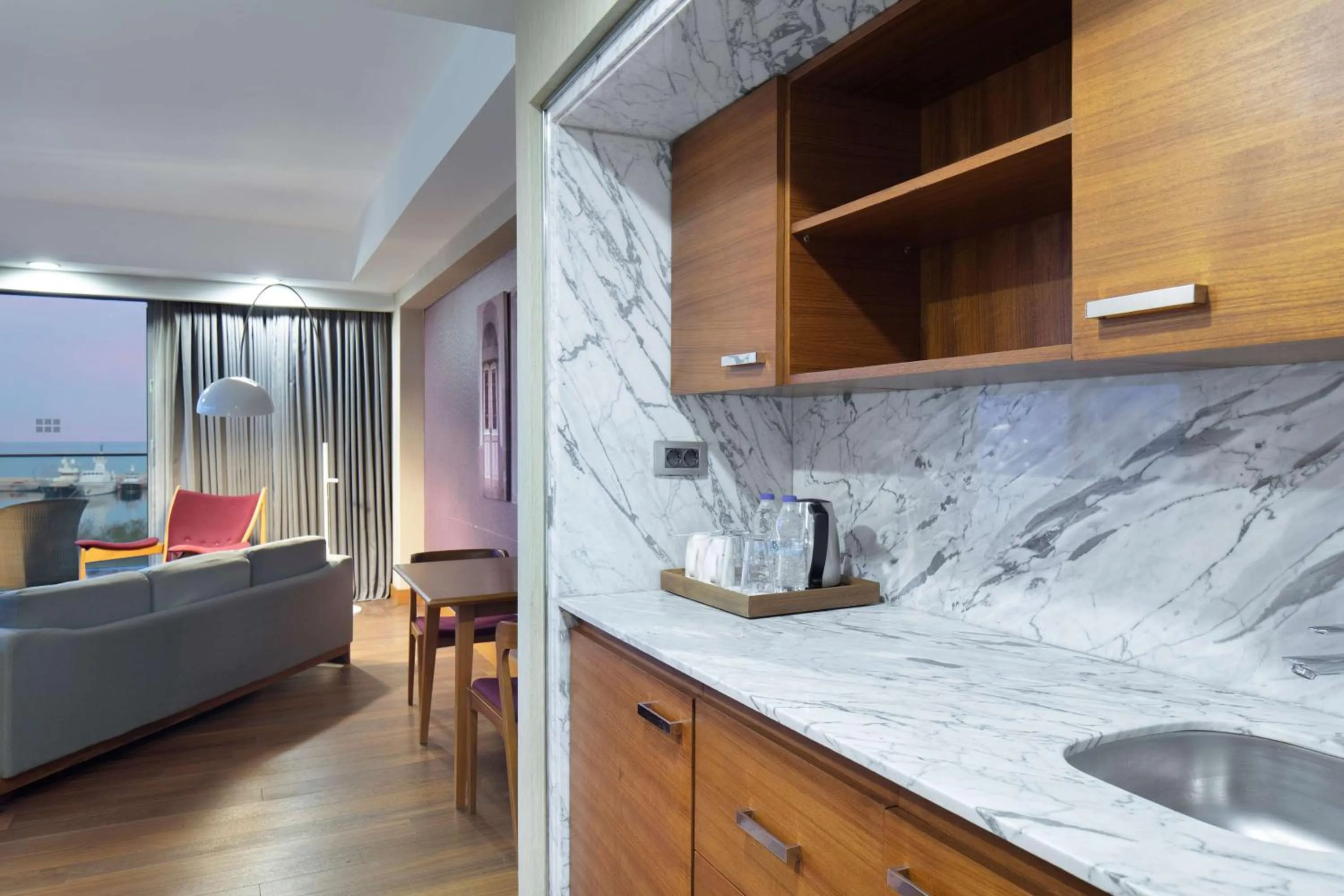 Living room in DoubleTree by Hilton Kusadasi