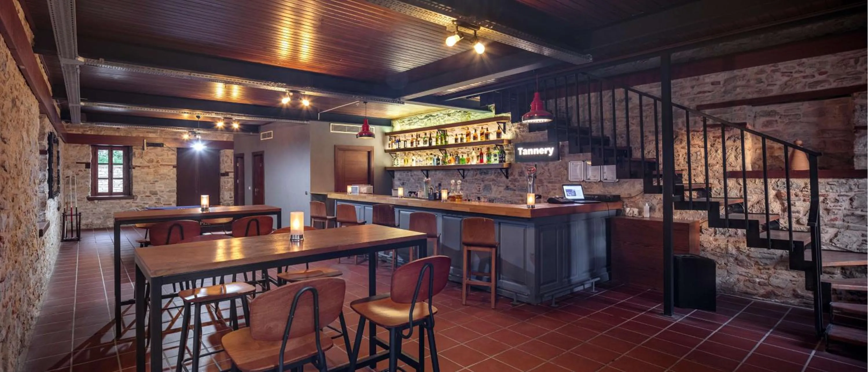 Lounge or bar in DoubleTree by Hilton Kusadasi