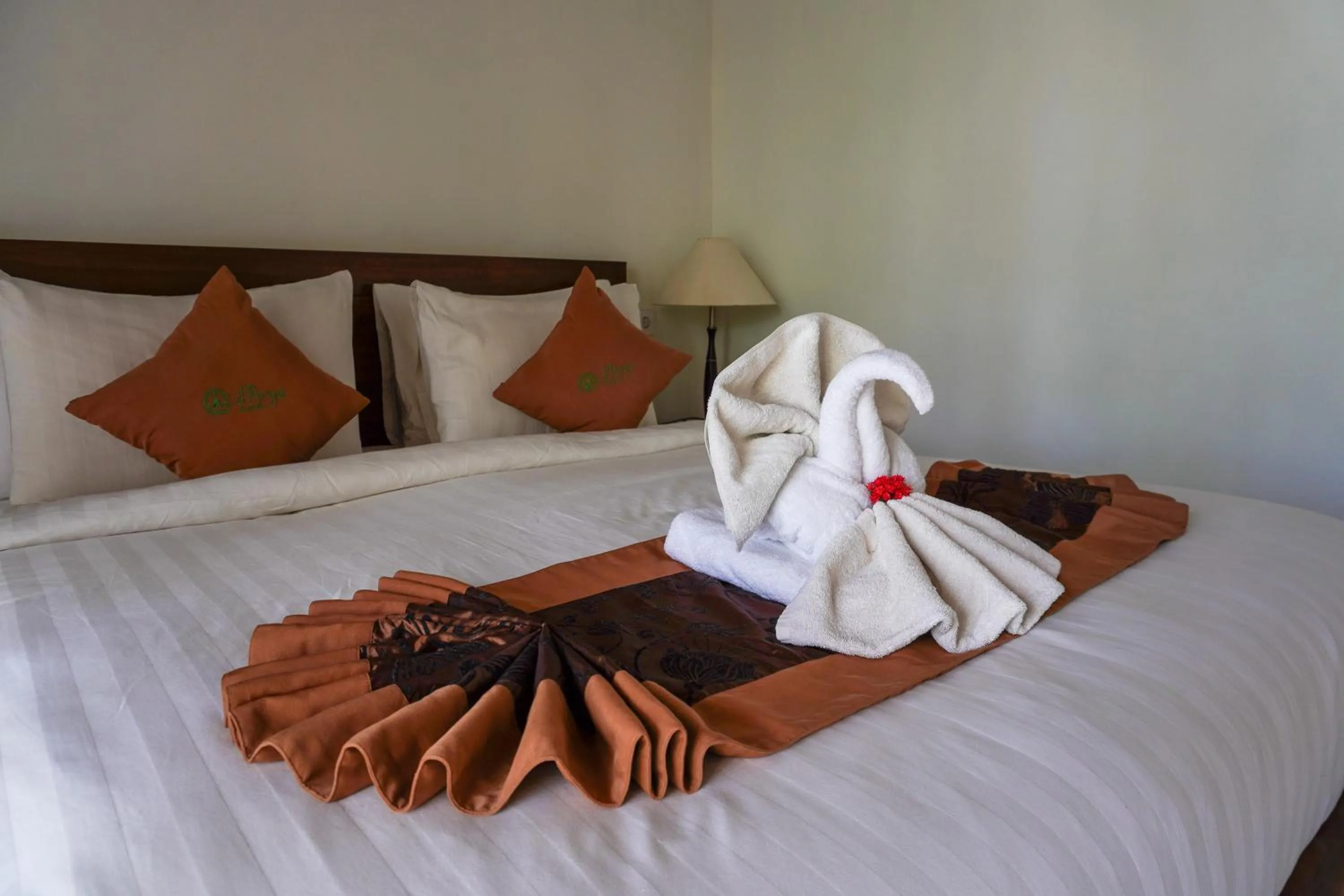 Bed in Arya Resort Nusa Penida