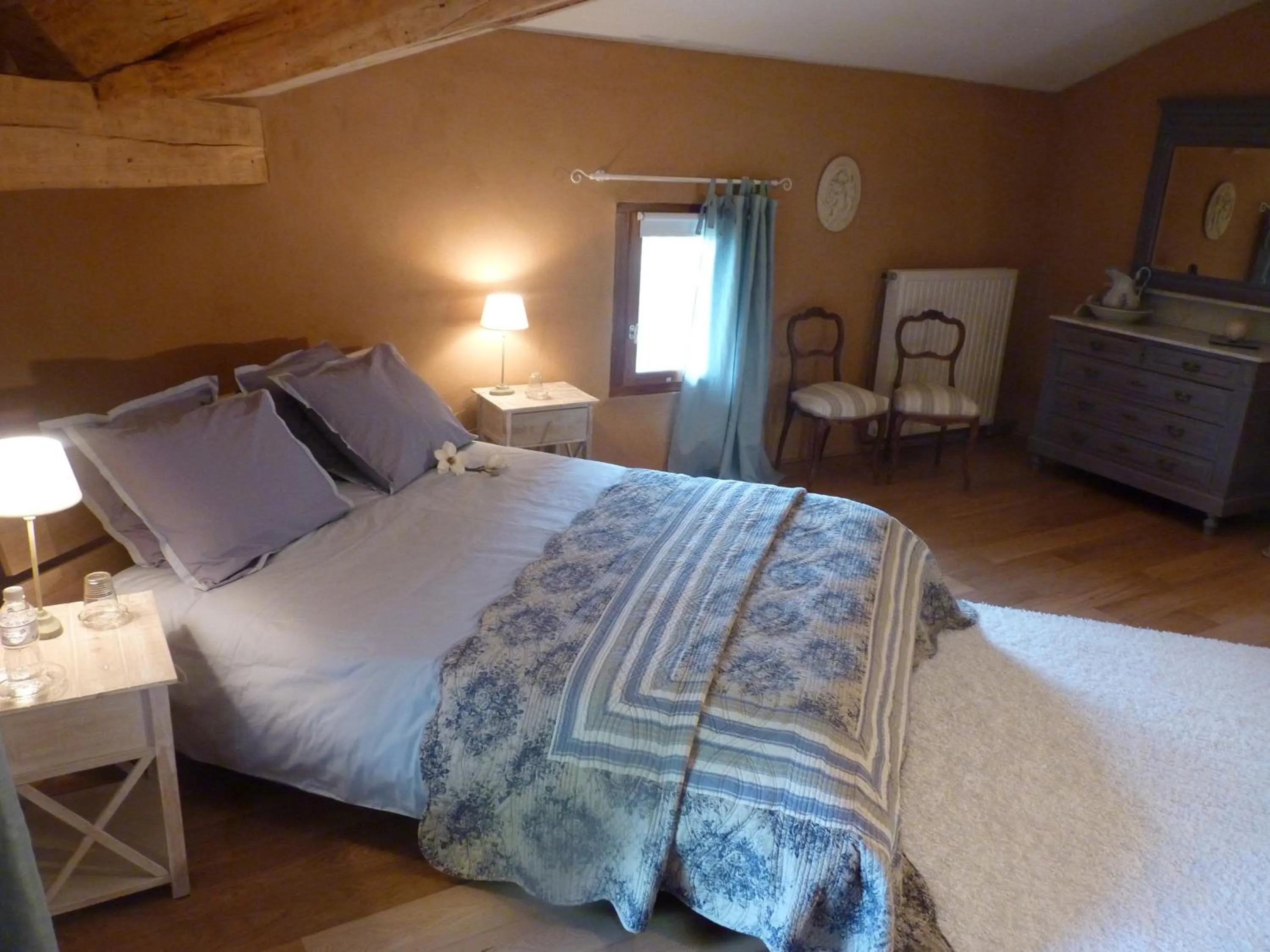 Photo of the whole room, Bed in Le Fraysse