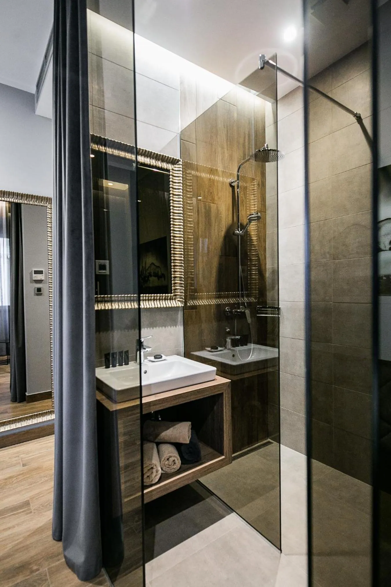 Bathroom in Teatro Suite & Rooms