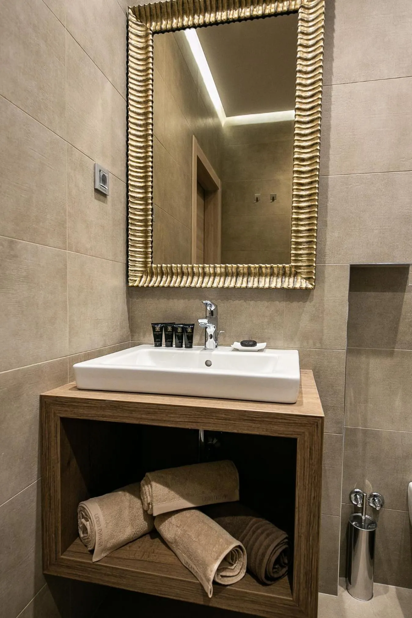 Bathroom in Teatro Suite & Rooms