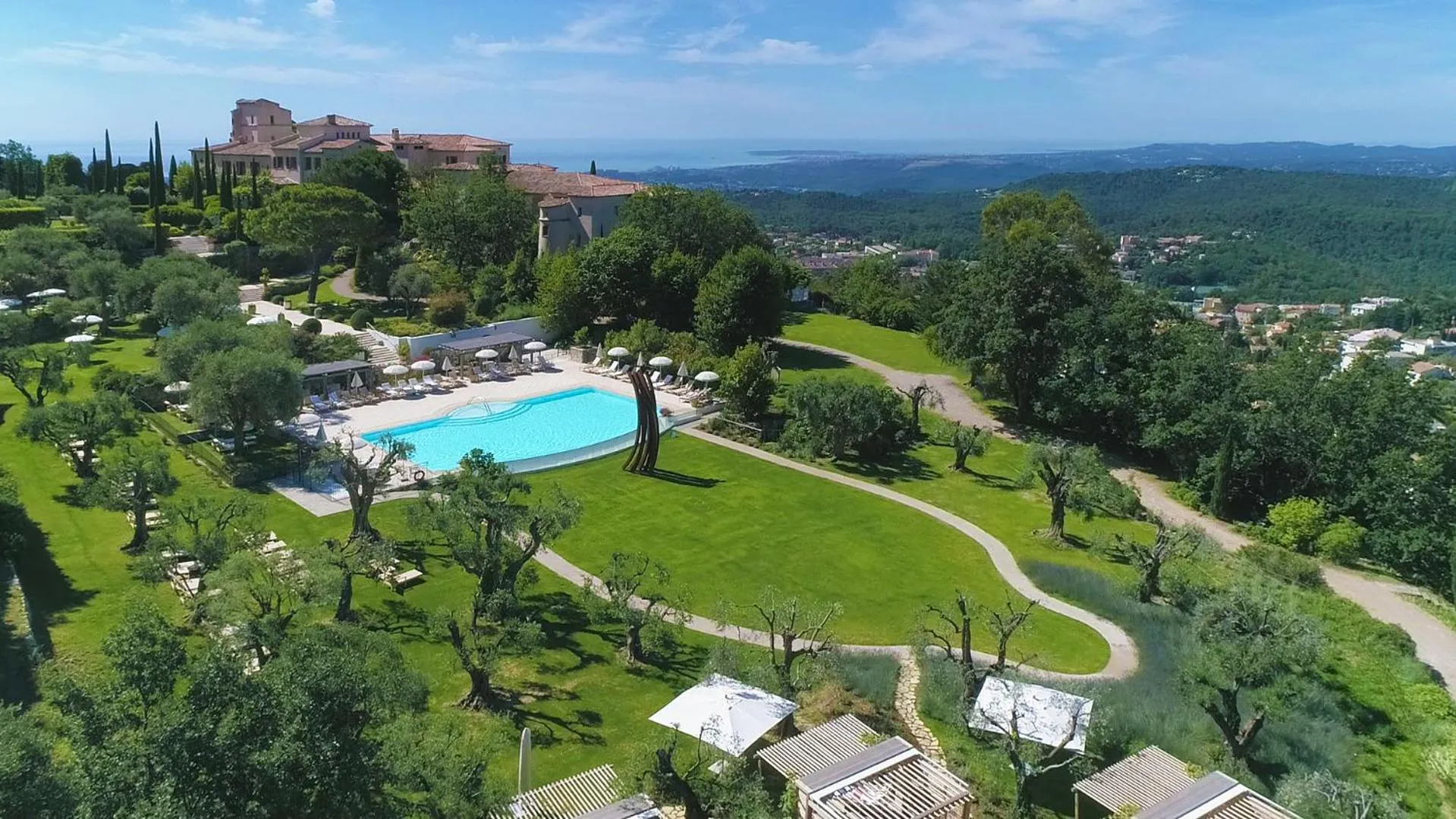 Property building in Château Saint-Martin & Spa, Oetker Hotels