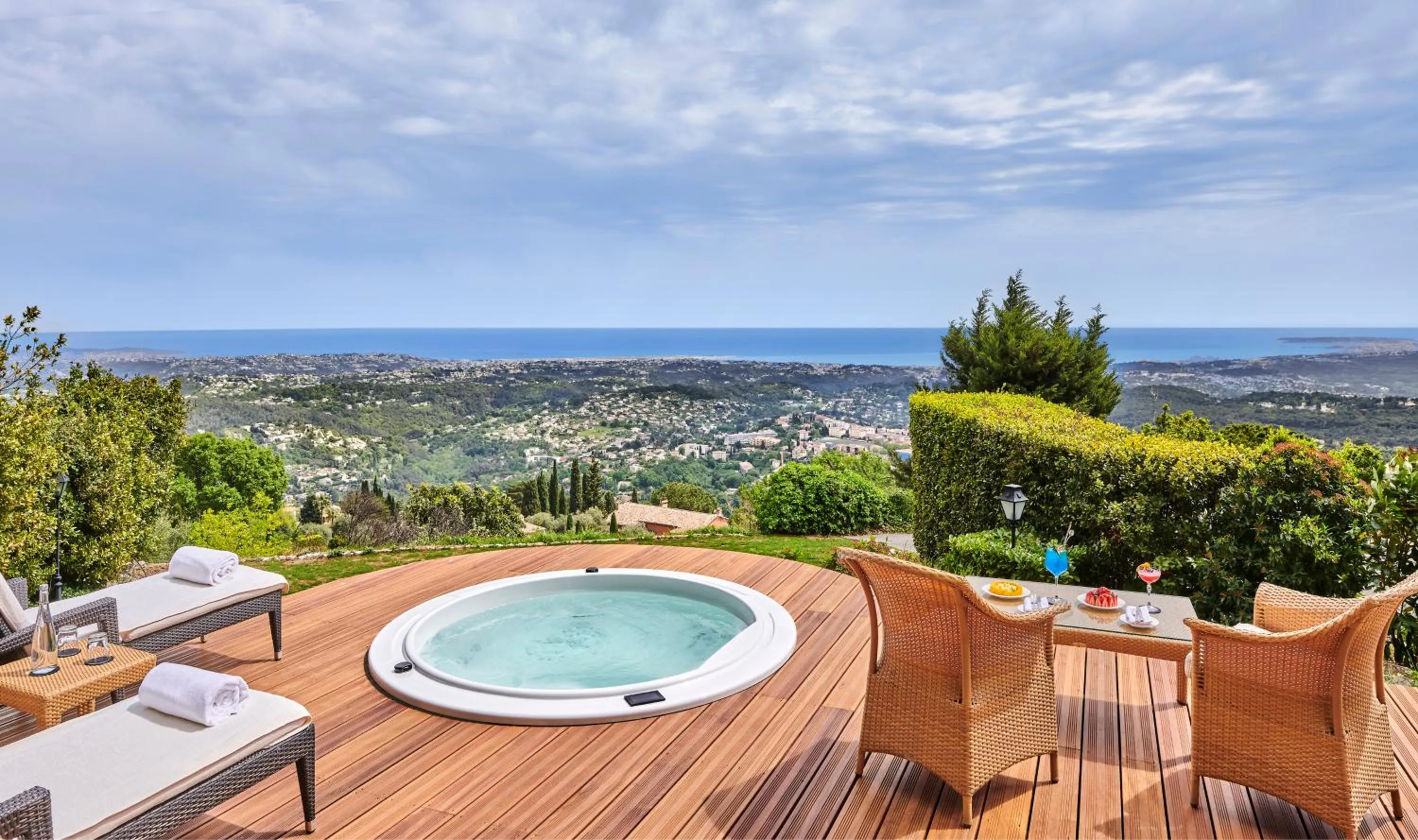 Sea view in Château Saint-Martin & Spa, Oetker Hotels