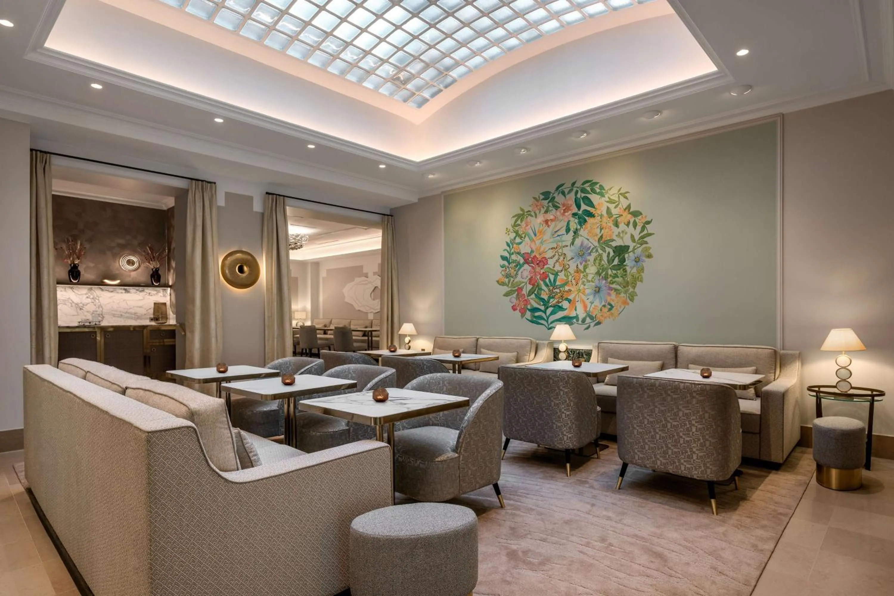 Lobby or reception in Hotel Camille Paris Tapestry Collection by Hilton