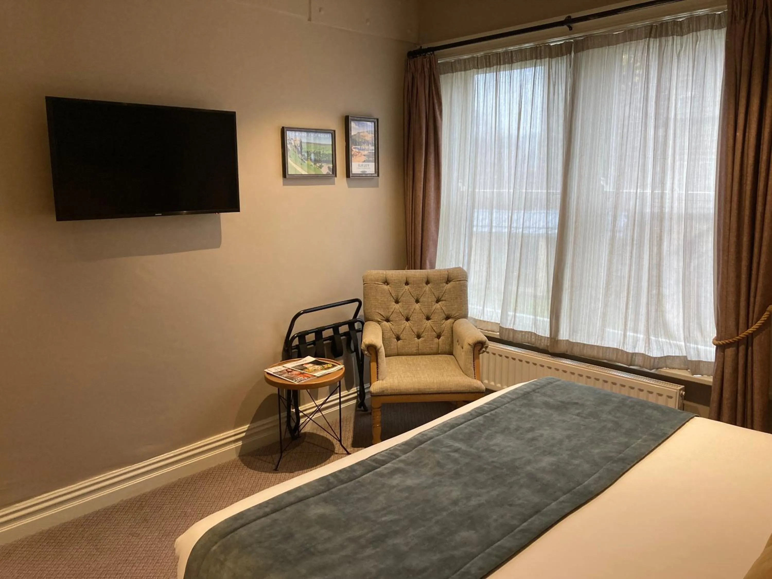 Bed in The Black Hat