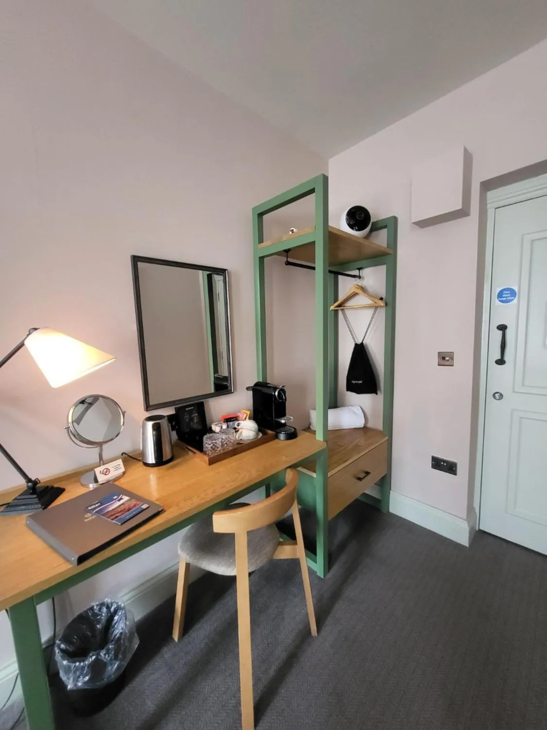 Coffee/tea facilities, Bed in The Black Hat