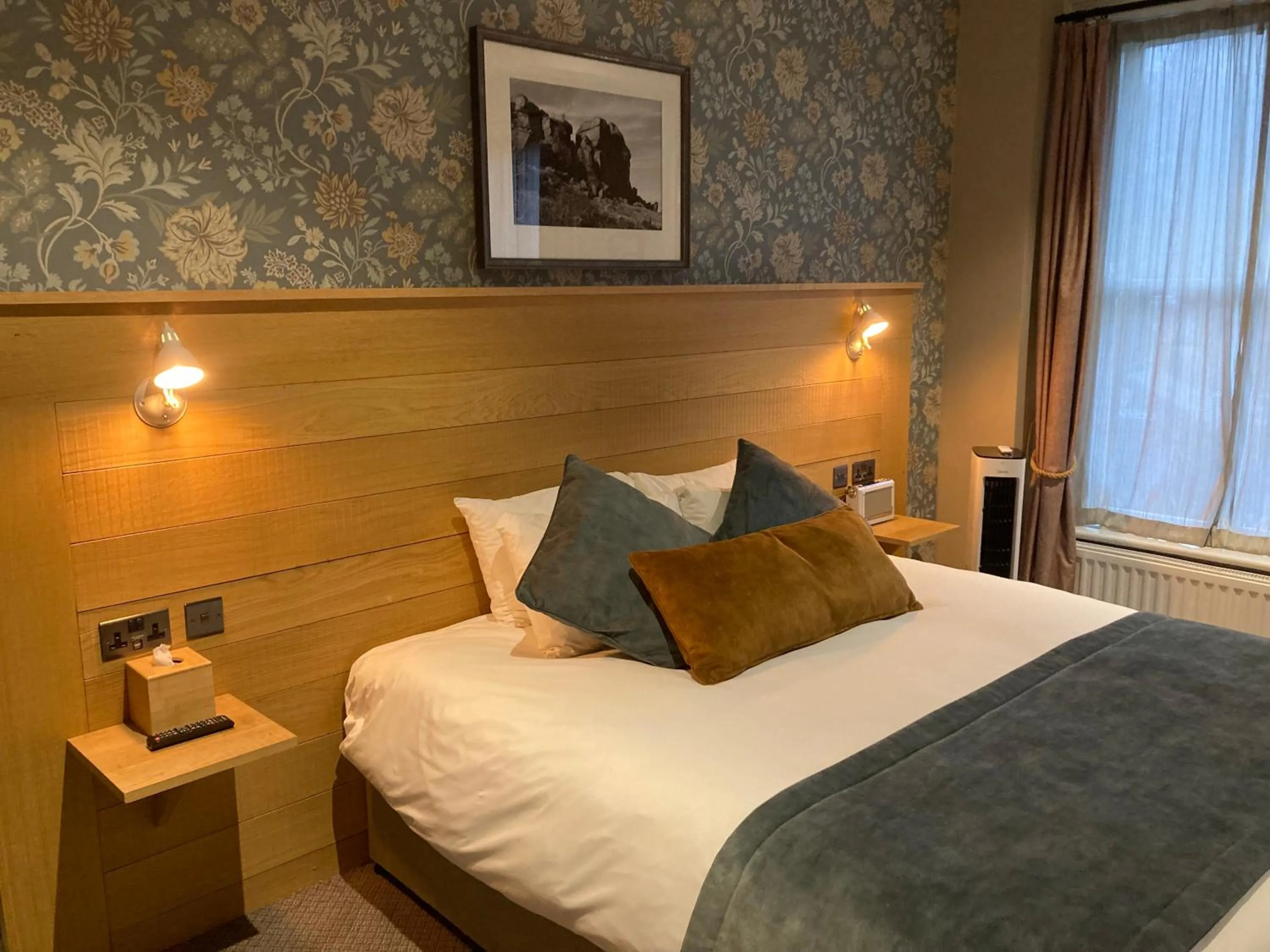 Bed in The Black Hat