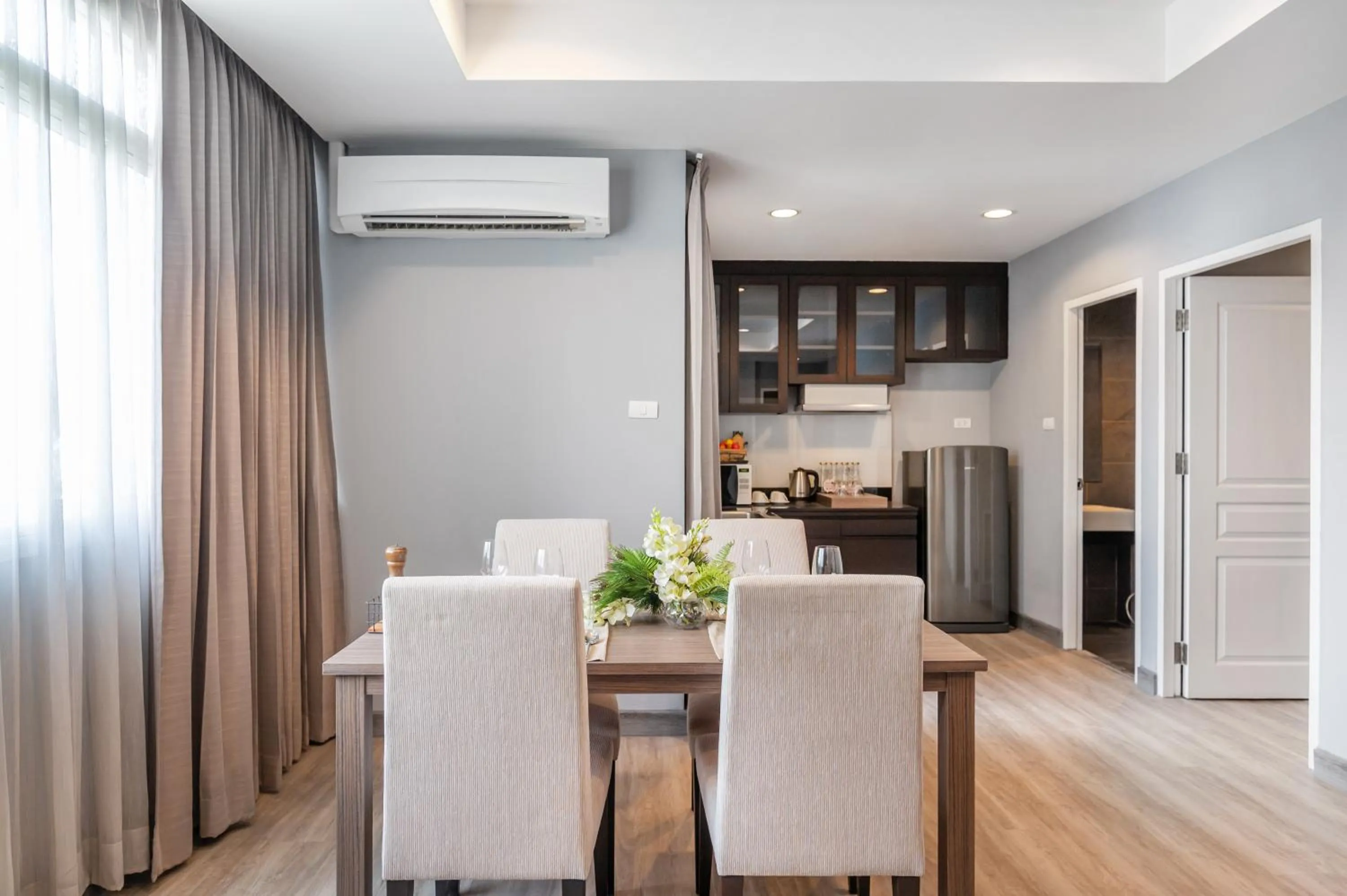 Living room in Kokotel Bangkok Dheva Thonglor