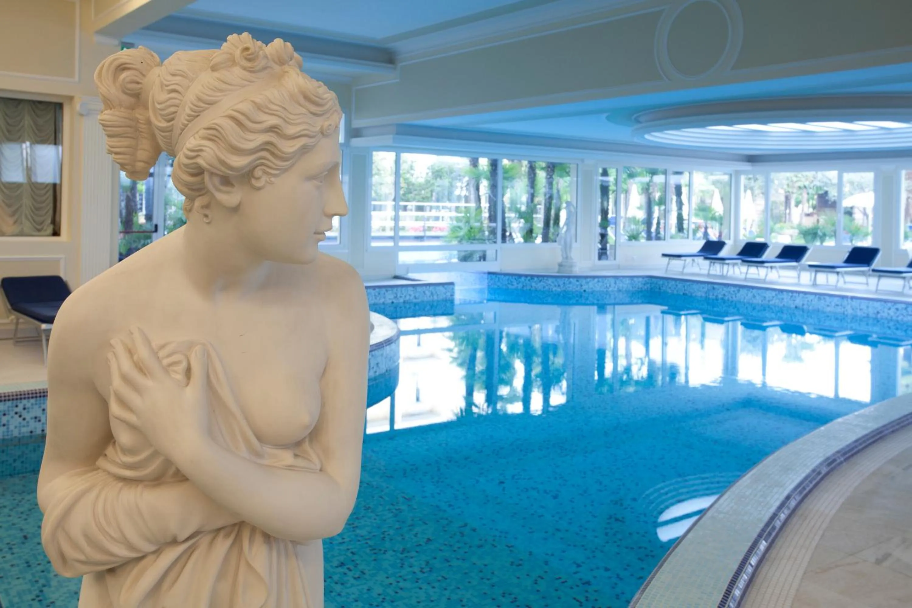 Swimming pool in Grand Hotel Trieste & Victoria