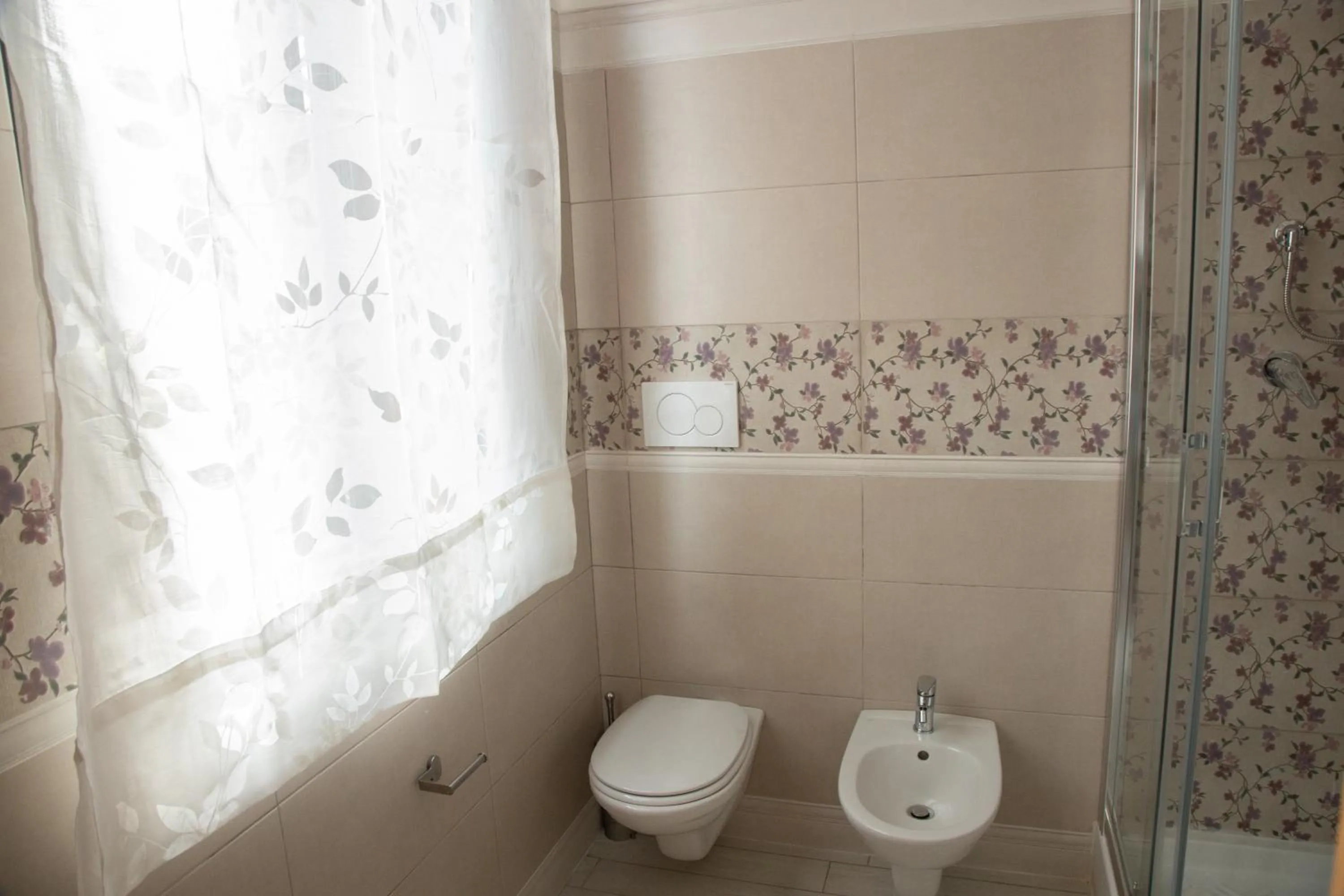 Shower in Relais d 'Itria