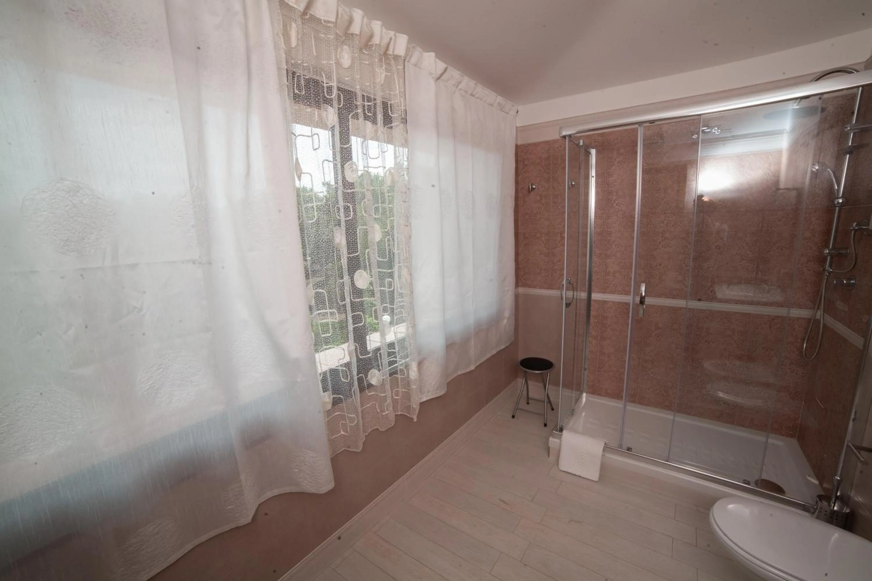 Shower in Relais d 'Itria