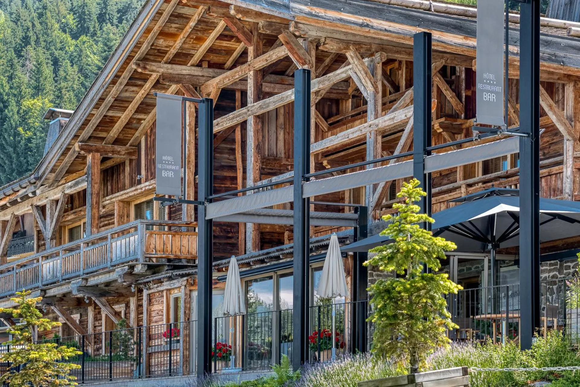 Property building in Hôtel Les Servages d'Armelle