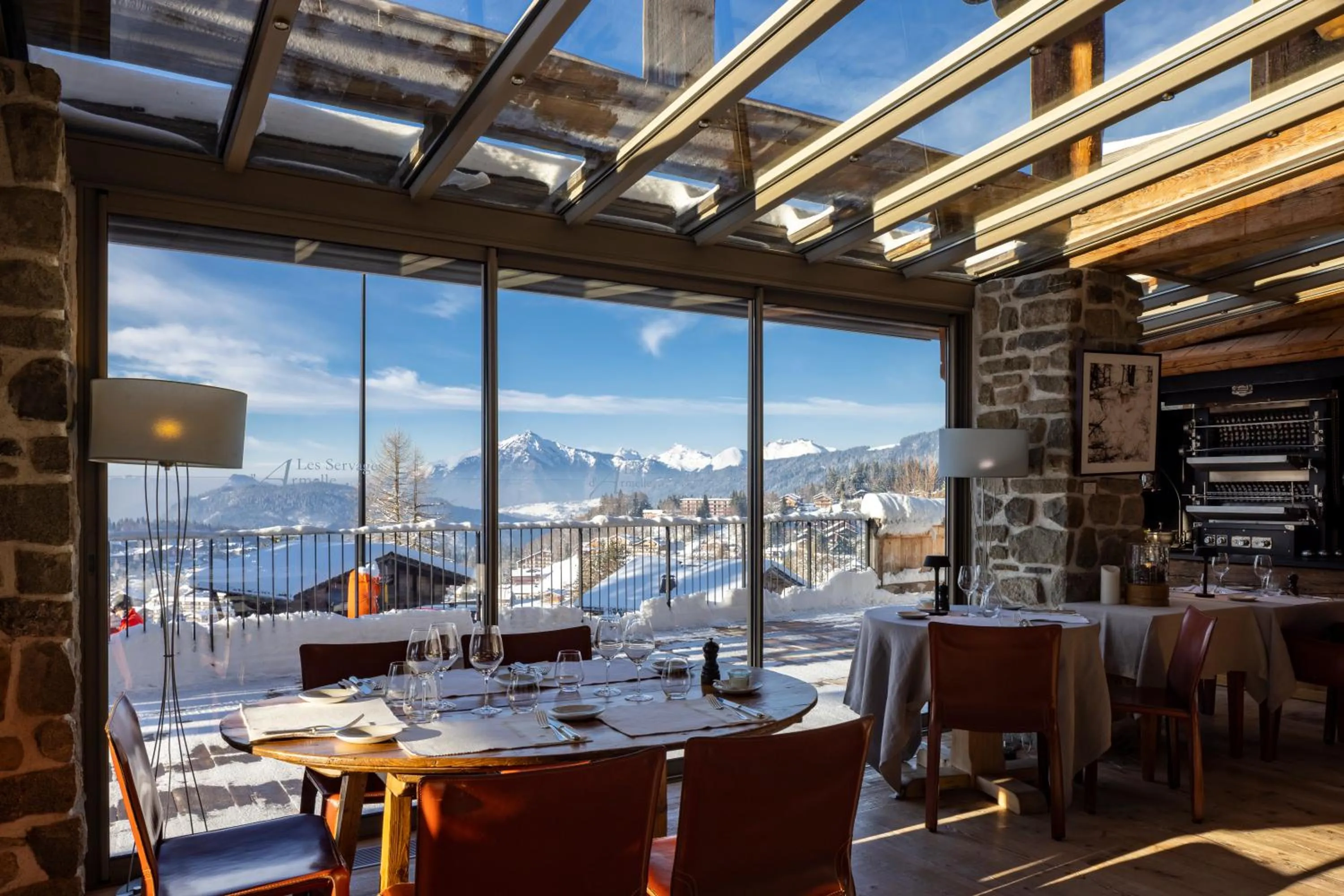 Restaurant/places to eat in Hôtel Les Servages d'Armelle