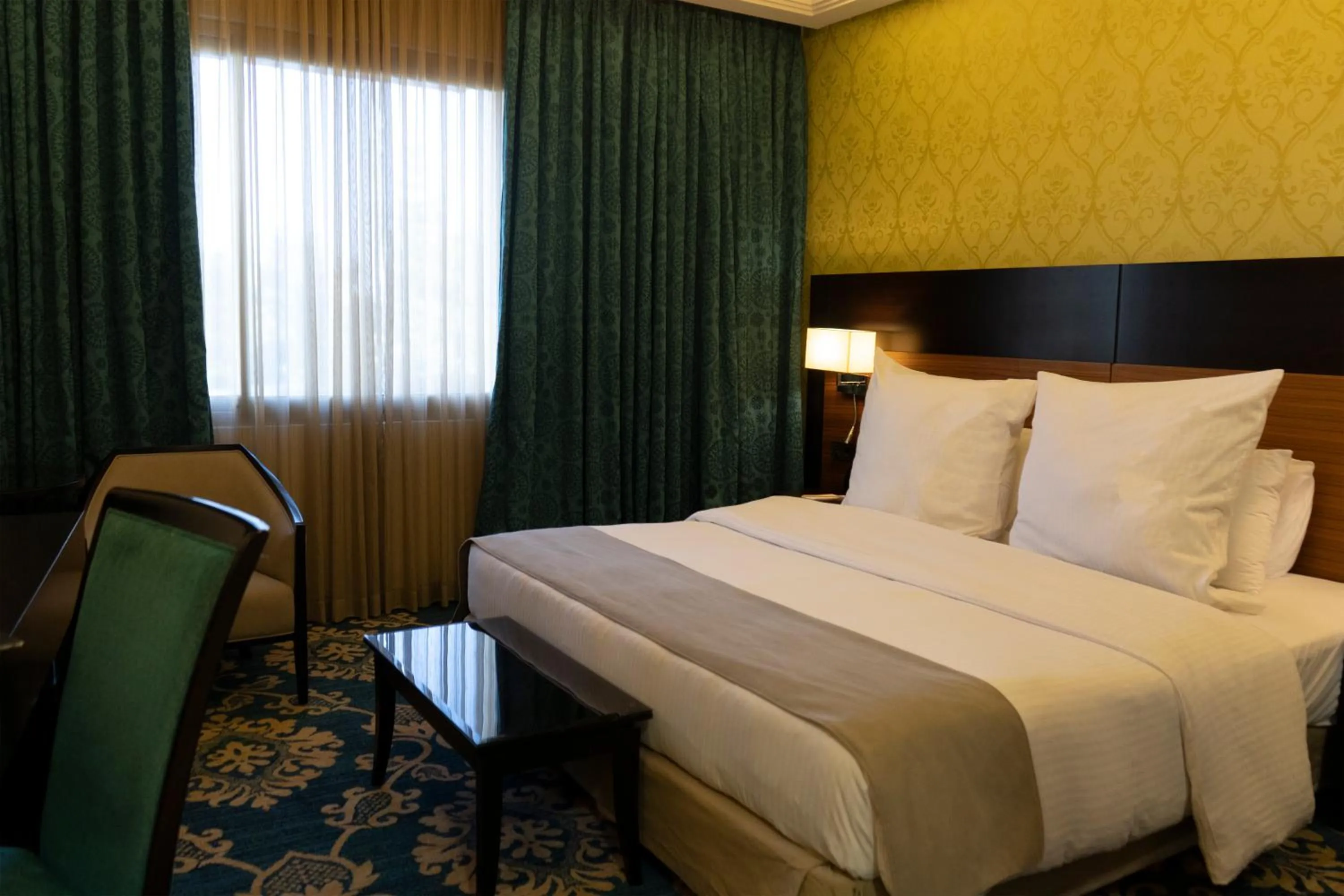 Bedroom, Bed in Corp Amman Hotel